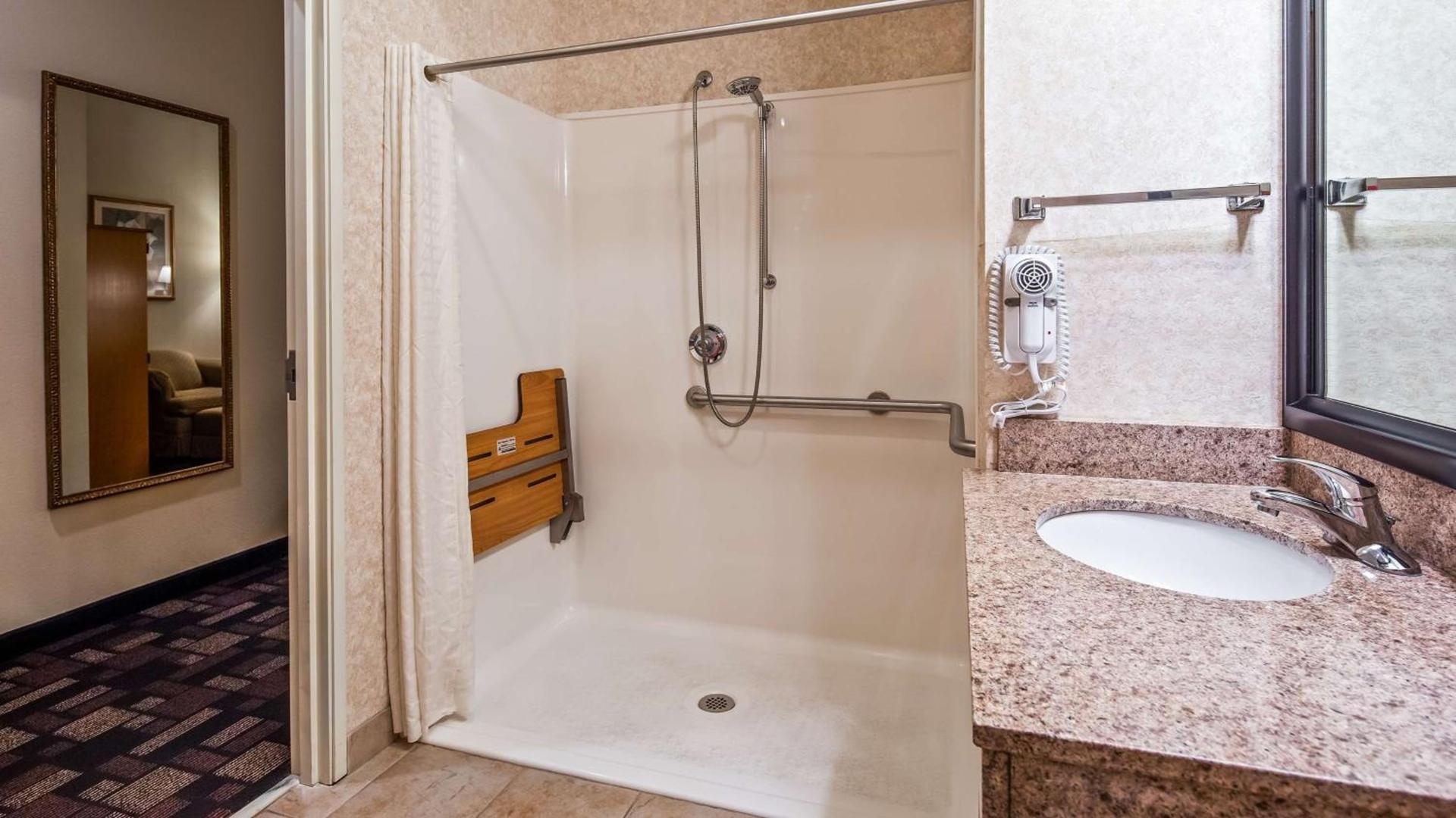 Best Western Longview photo 9
