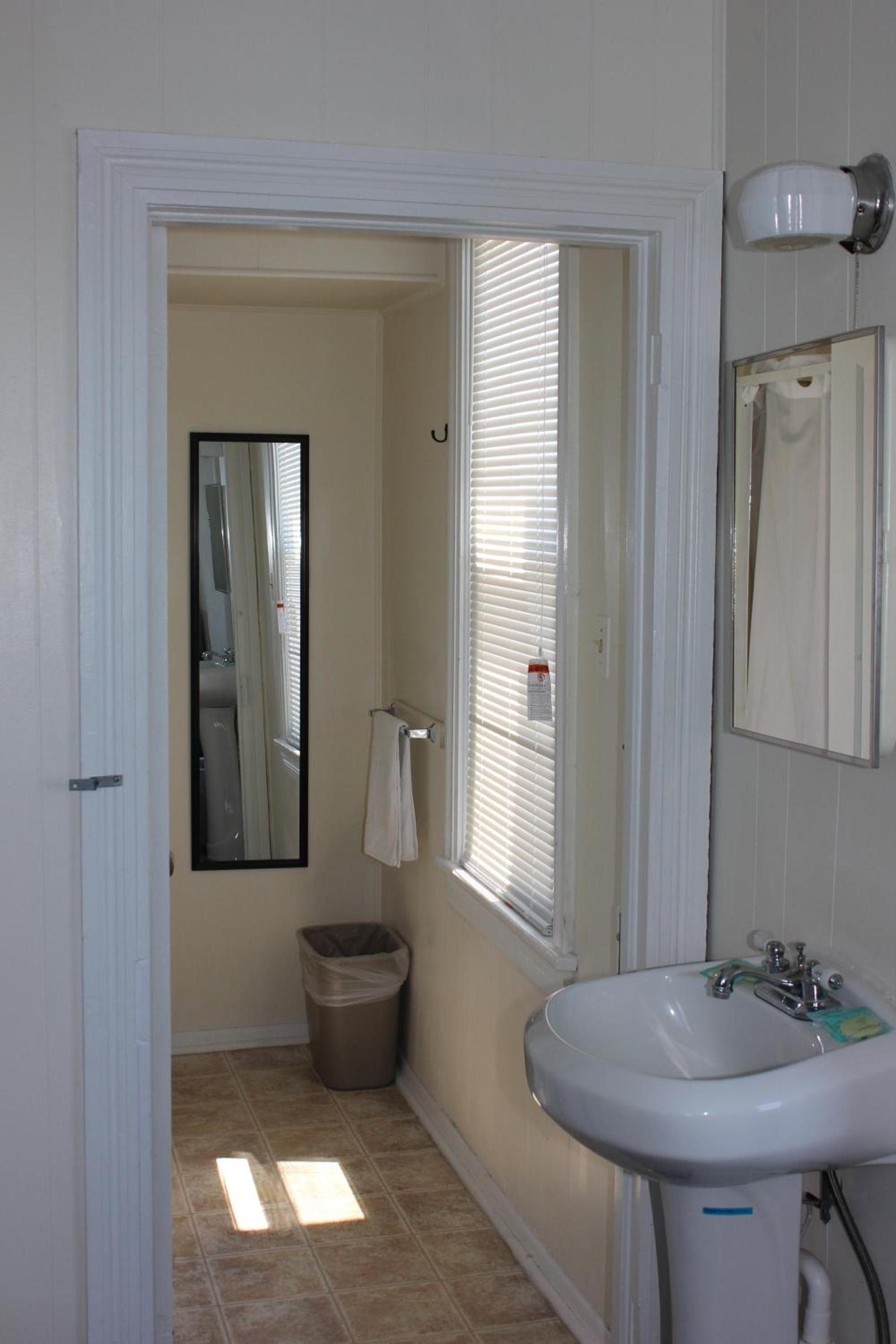 Blue Water Inn photo 35