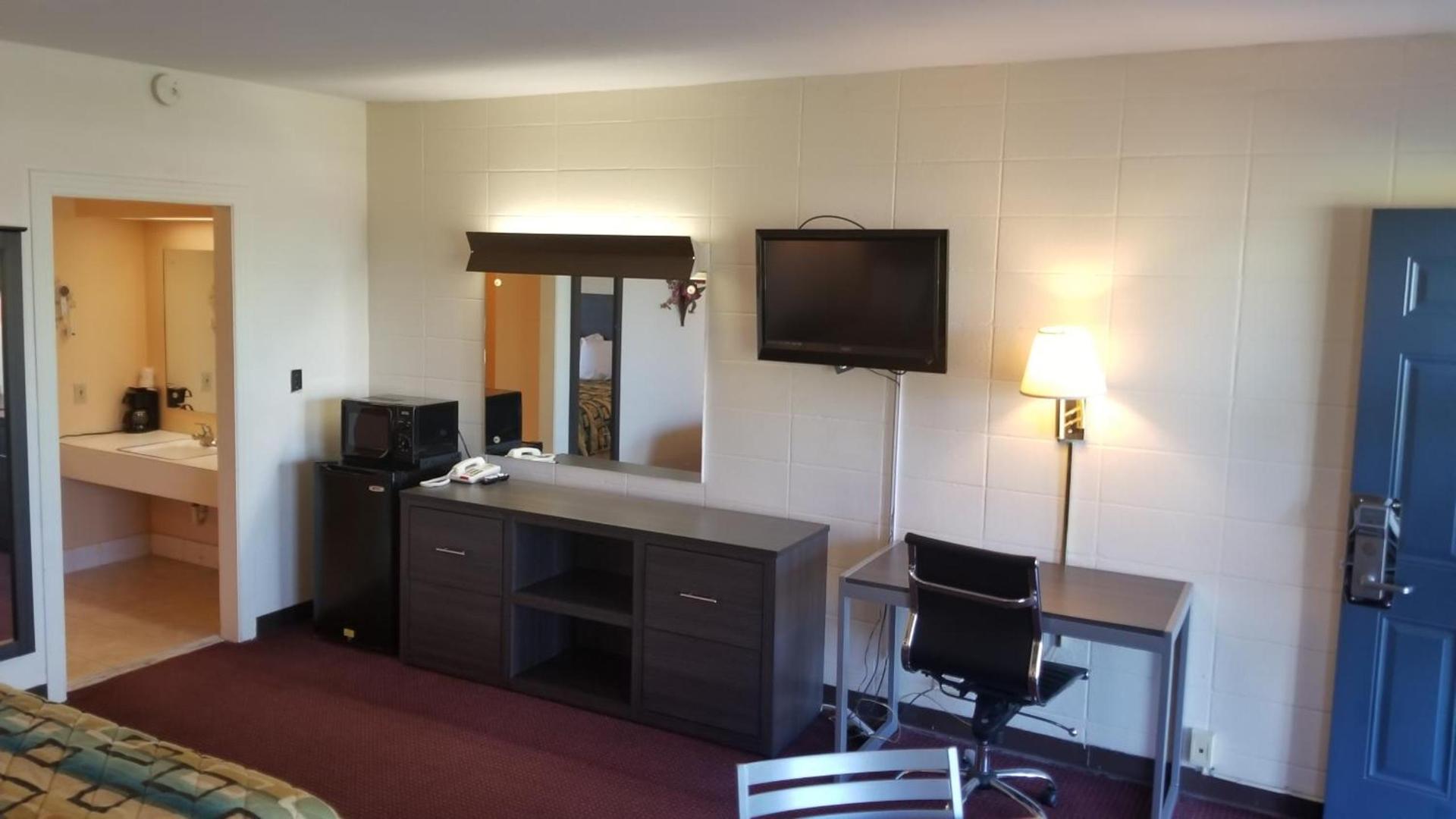 Scottish Inns McMinnville photo 17