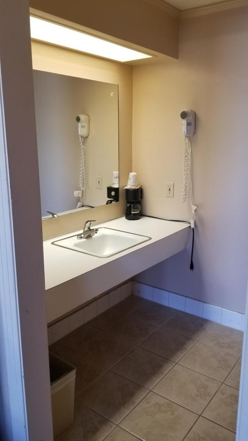 Scottish Inns McMinnville photo 4