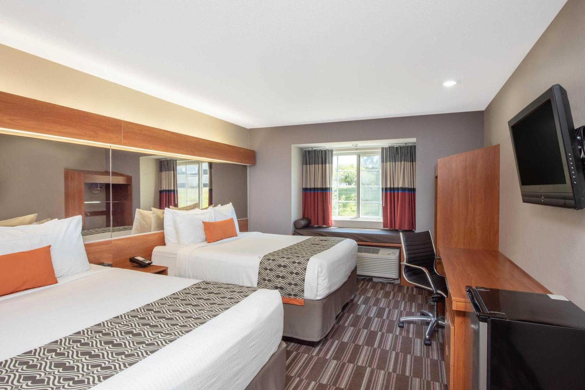 Microtel Inn & Suites by Wyndham Springfield photo 11