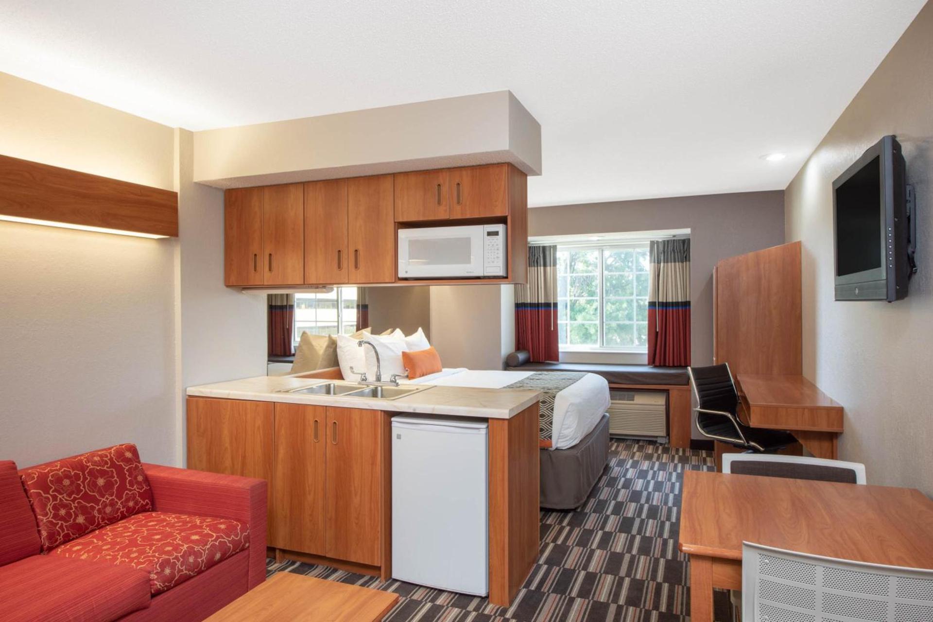Microtel Inn & Suites by Wyndham Springfield photo 28