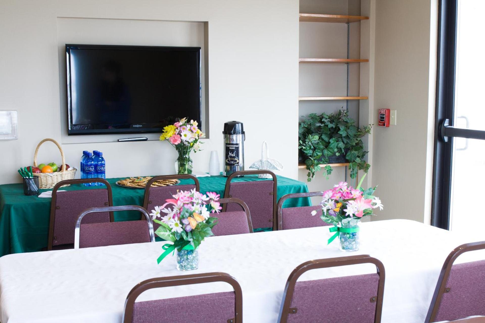 Baymont by Wyndham Sioux Falls North,I-29,Russell St, Airport photo 46