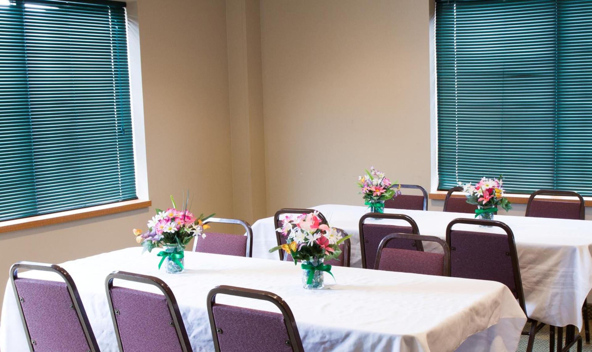 Baymont by Wyndham Sioux Falls North,I-29,Russell St, Airport photo 45