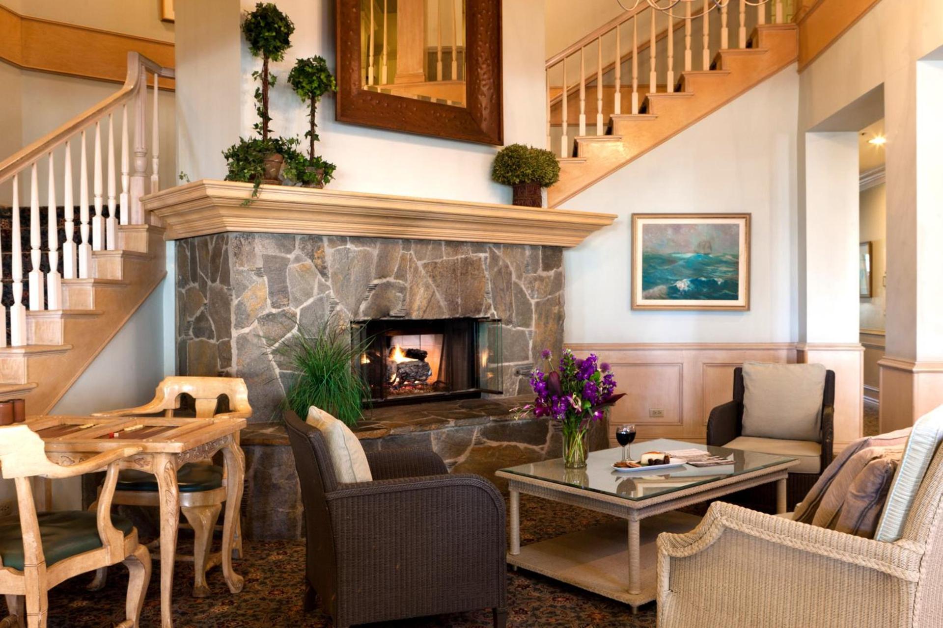 Blue Lantern Inn, A Four Sisters Inn photo 11