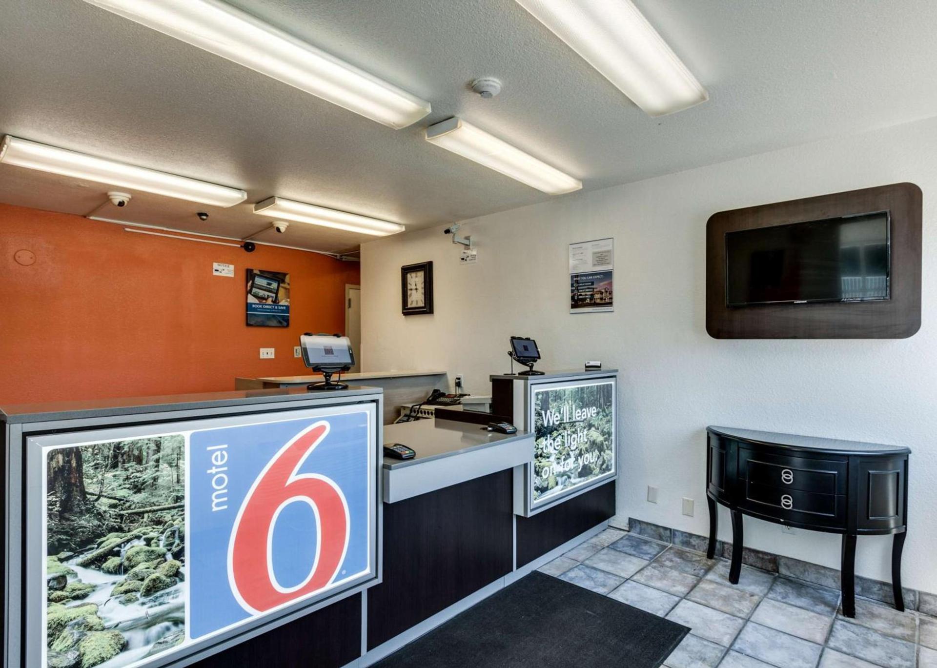 Motel 6-Spokane, WA - West photo 17