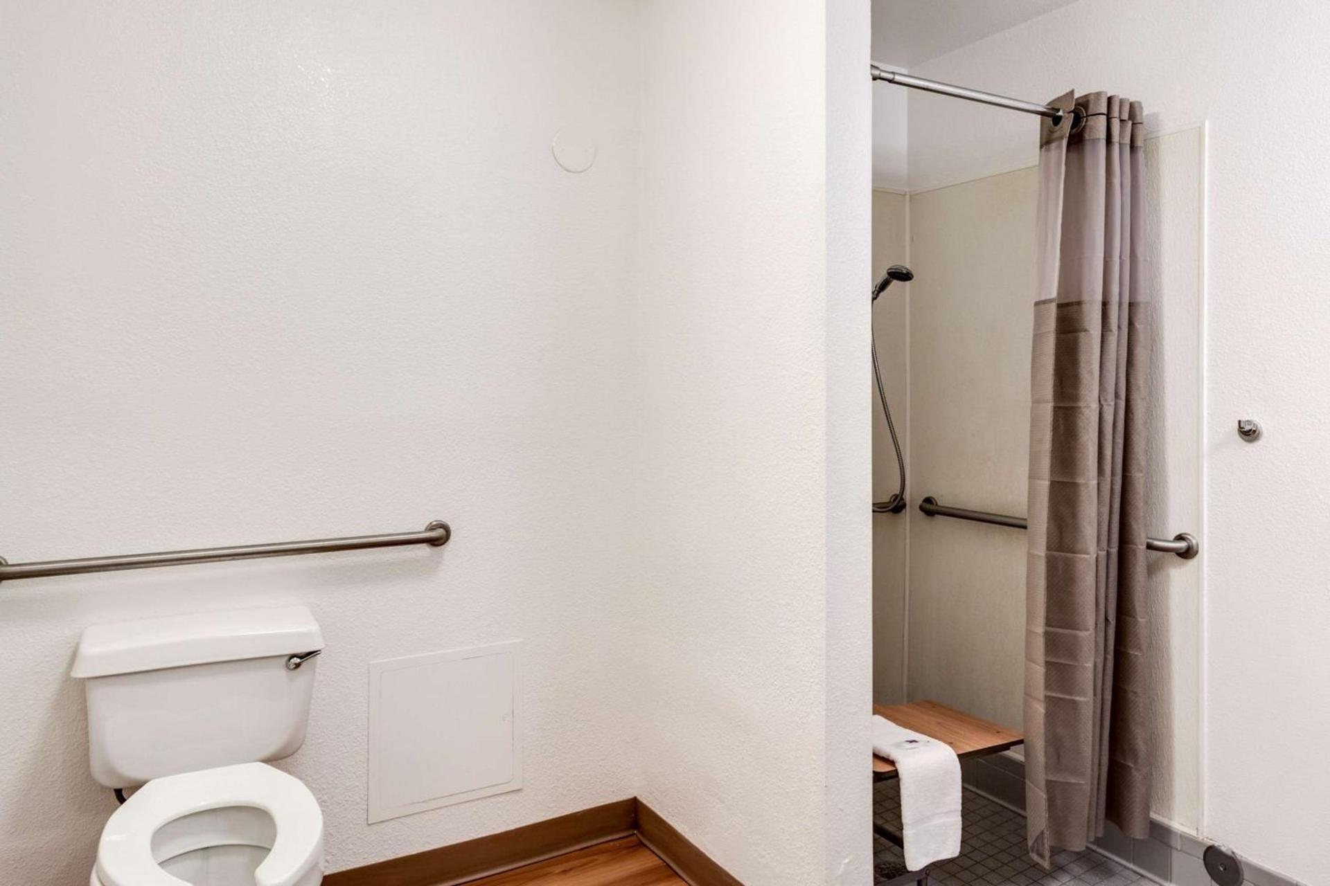 Motel 6-Spokane, WA - West photo 16