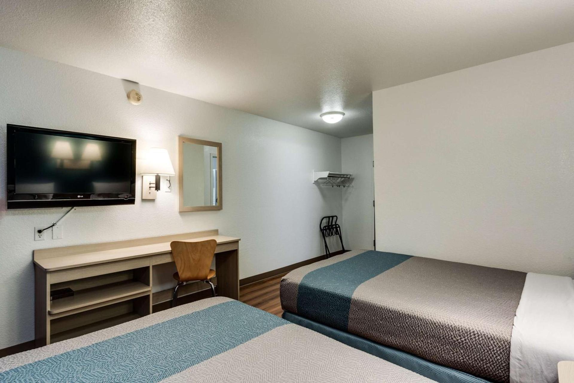 Motel 6-Spokane, WA - West photo 13