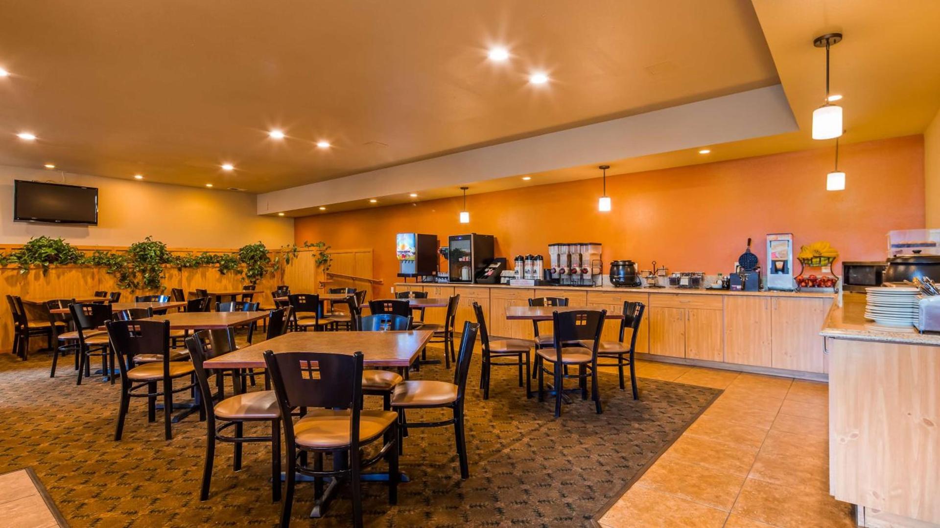 BEST WESTERN PLUS Hartford Lodge photo 3