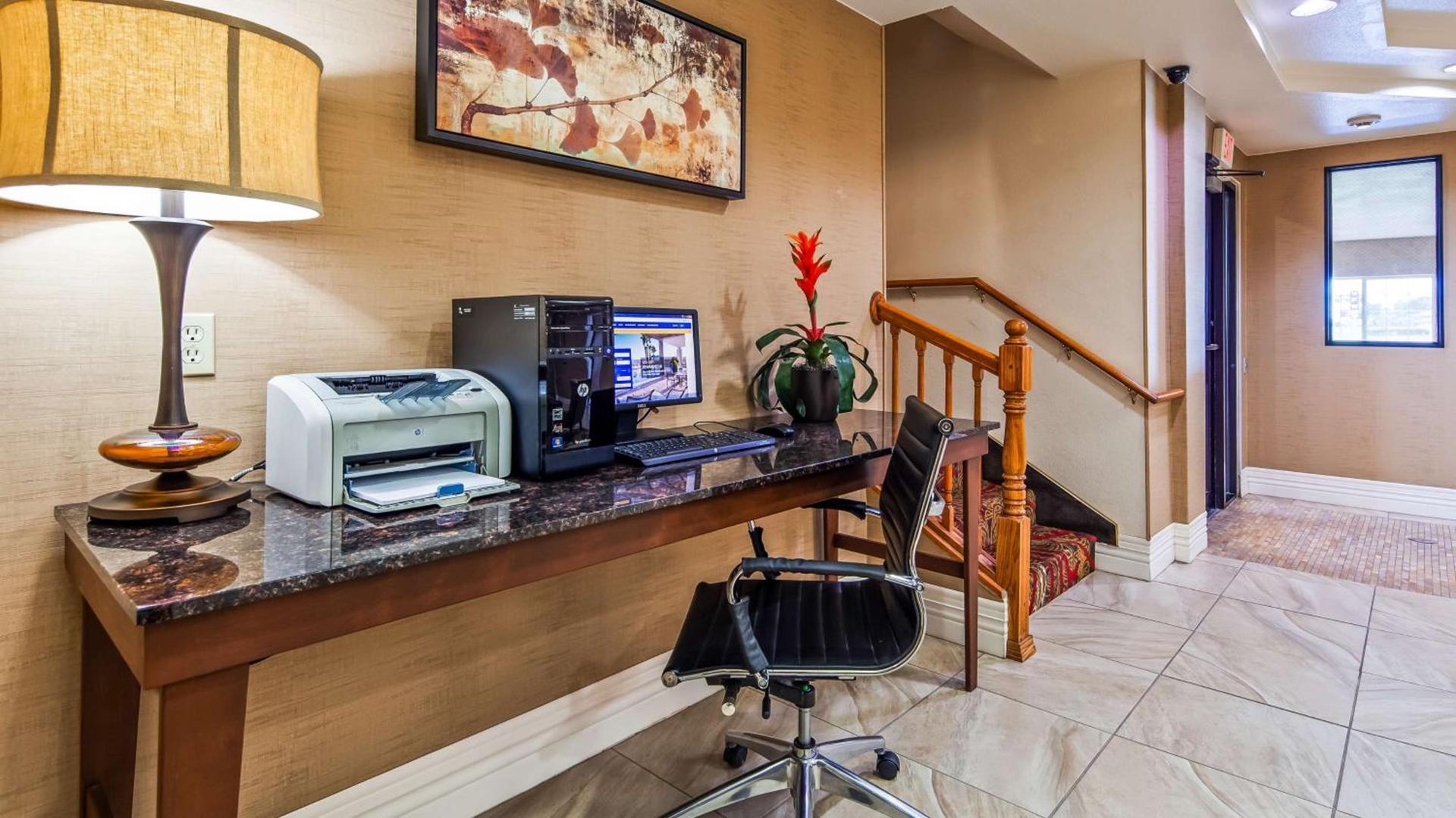 Best Western Parsons Inn photo 15