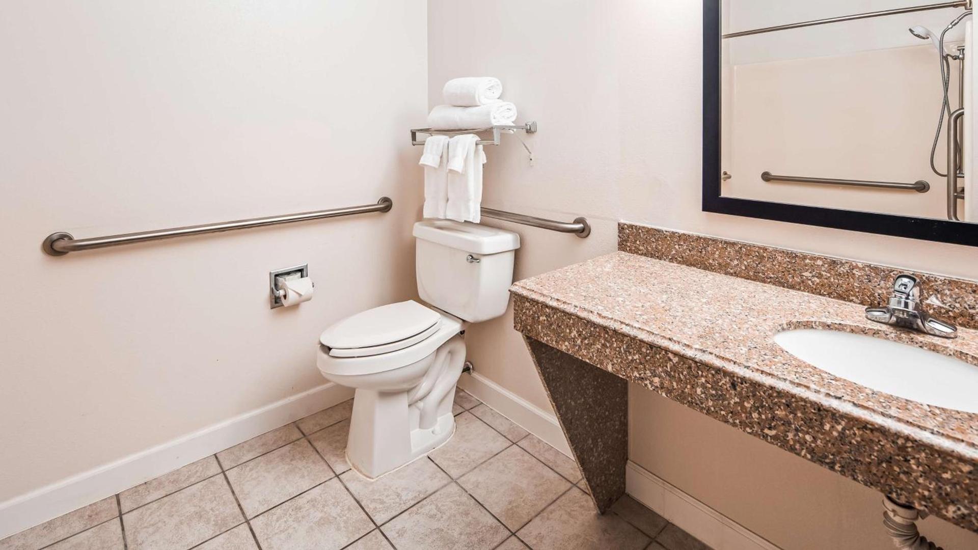 Best Western Inn & Suites photo 10