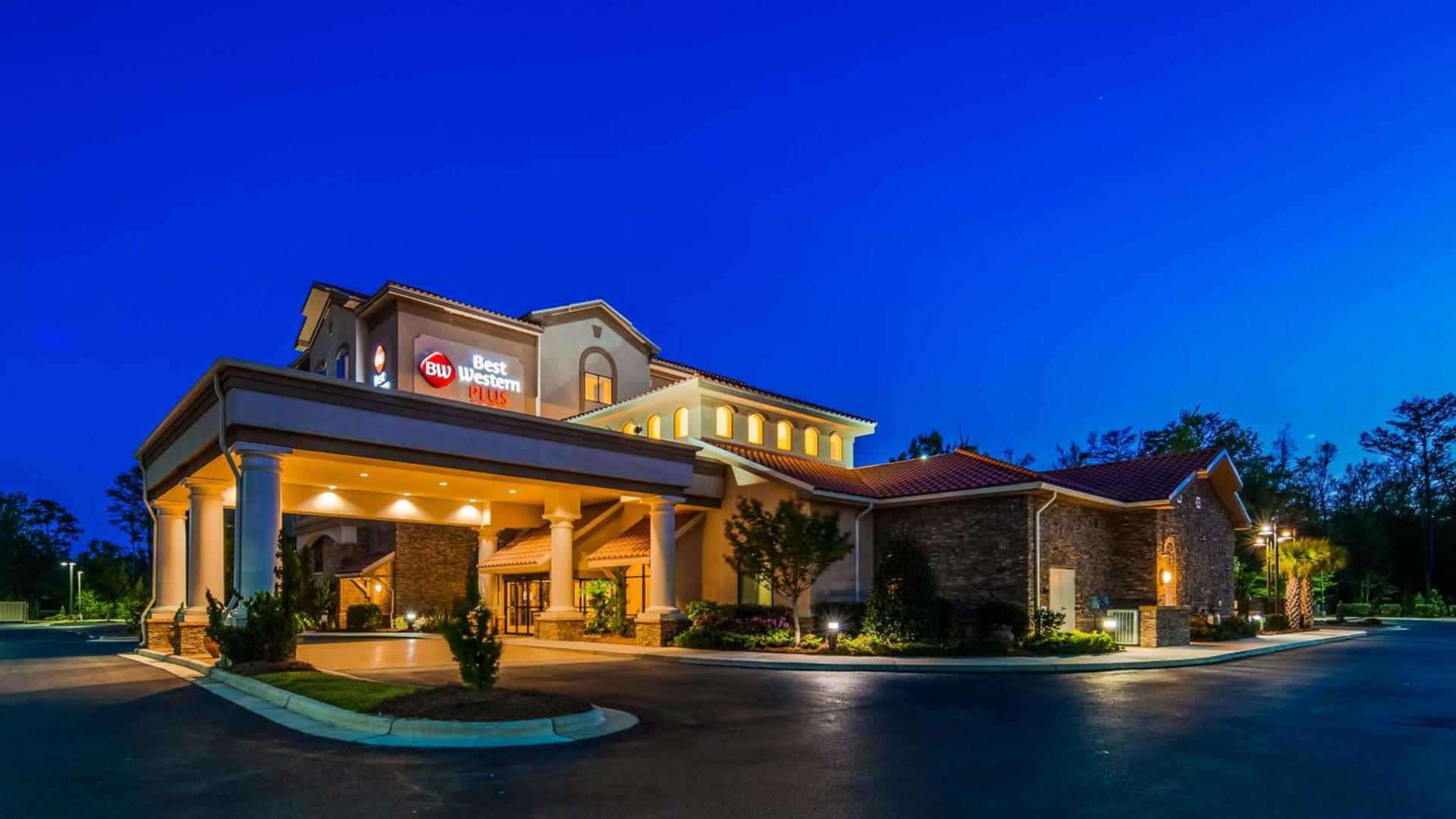 Best Western PLUS Westgate Inn and Suites photo 1