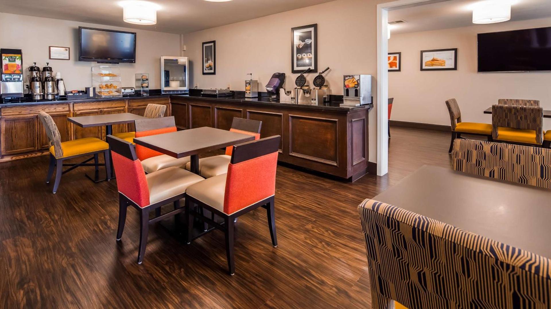 Best Western Inn & Suites photo 8