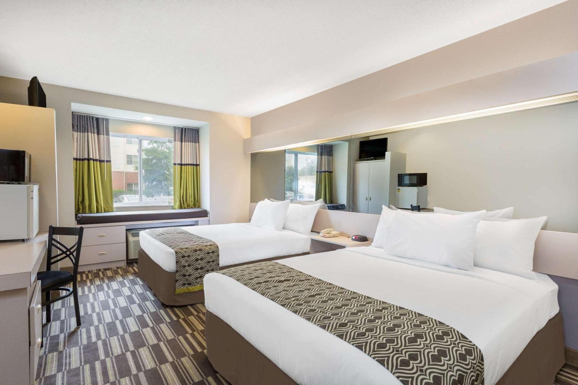 Microtel Inn & Suites by Wyndham photo 24