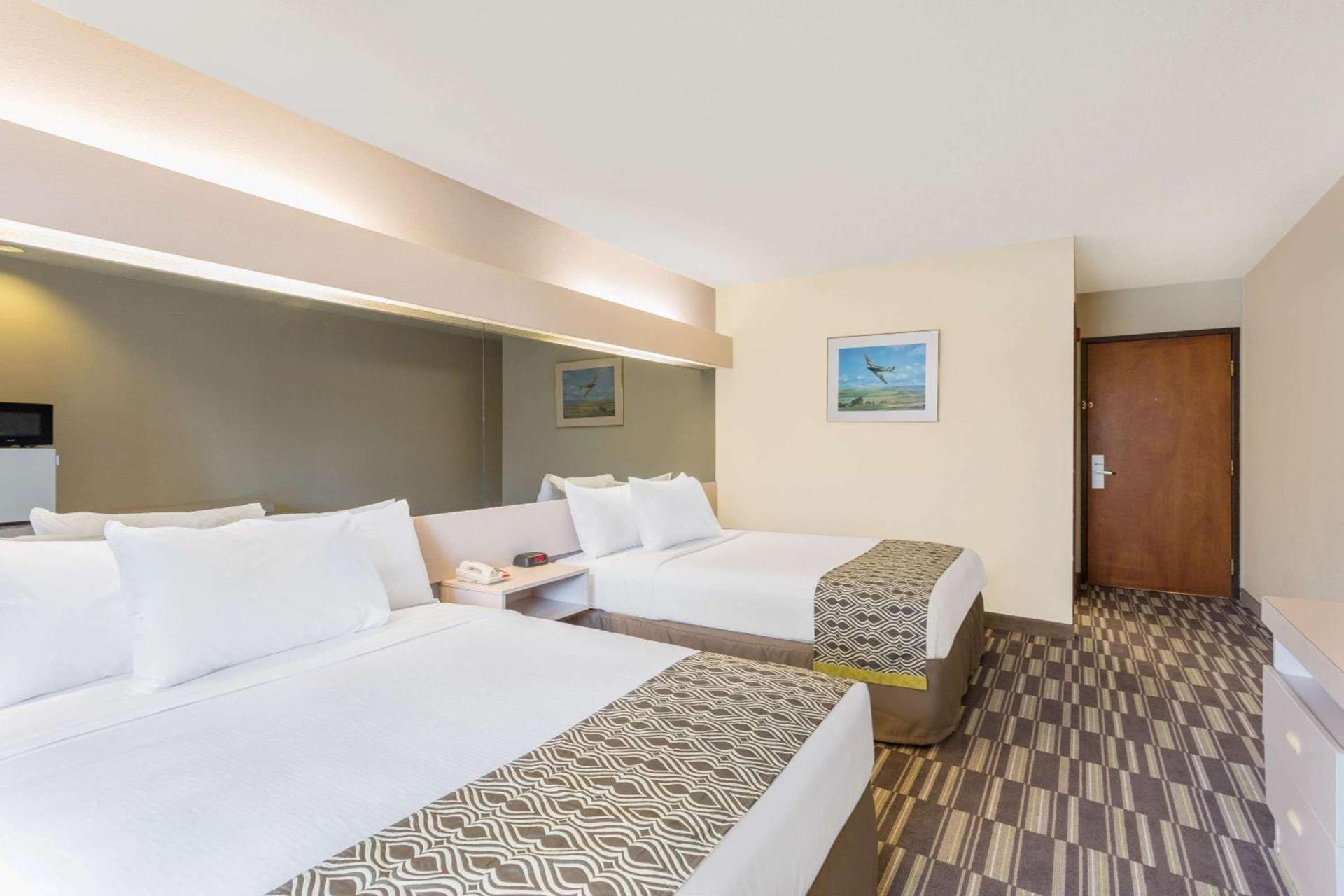 Microtel Inn & Suites by Wyndham photo 25