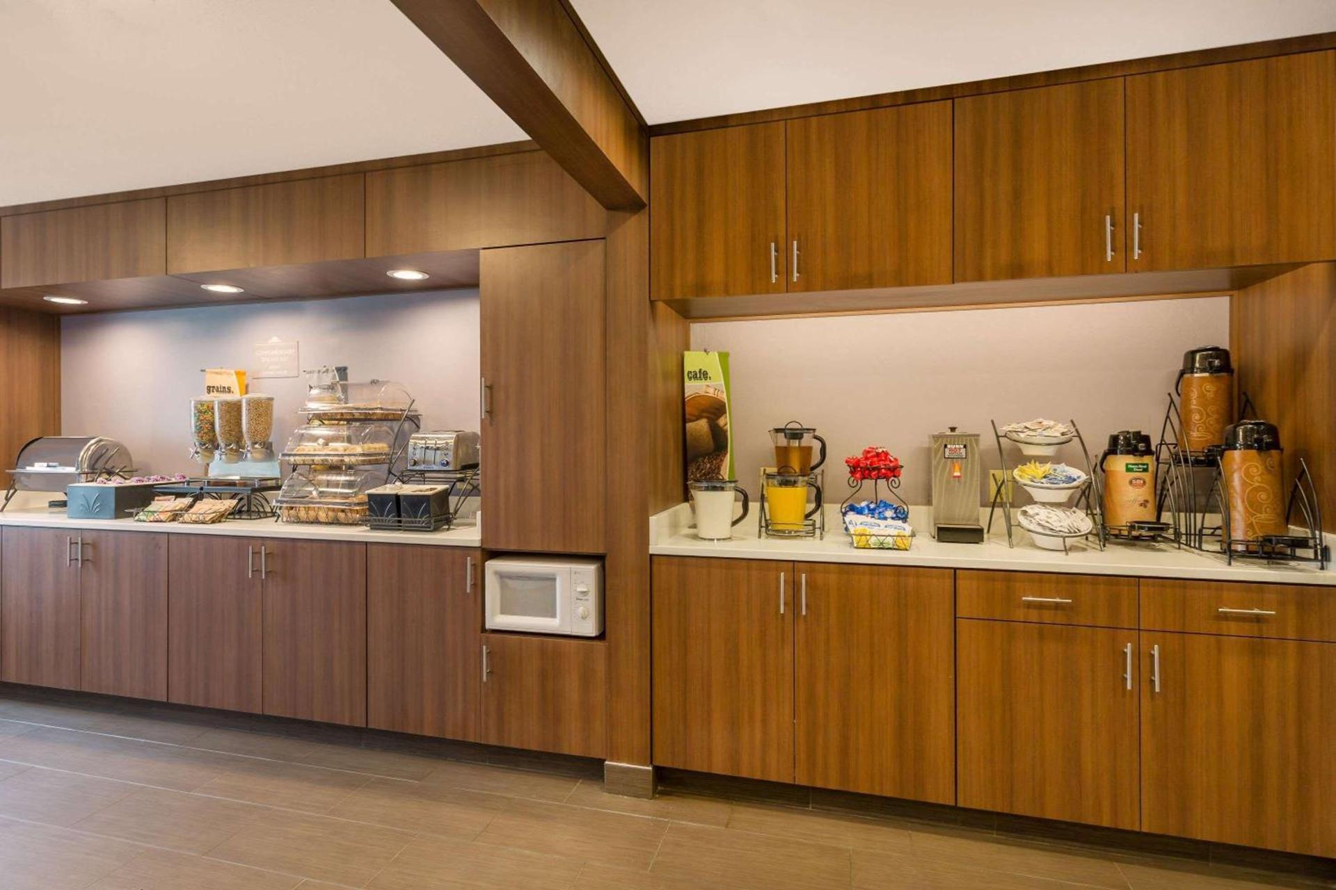 Microtel Inn & Suites by Wyndham photo 28