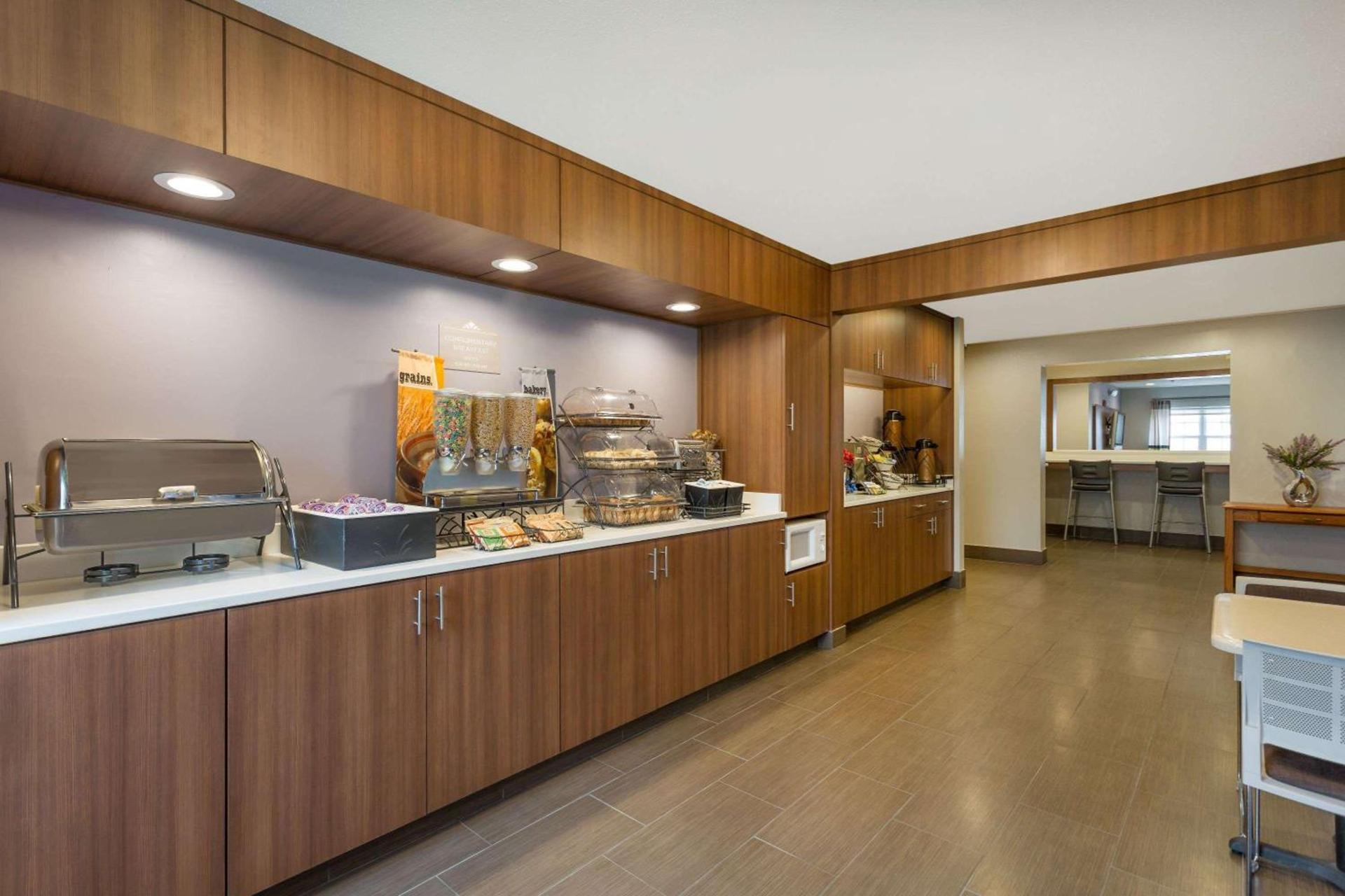Microtel Inn & Suites by Wyndham photo 30