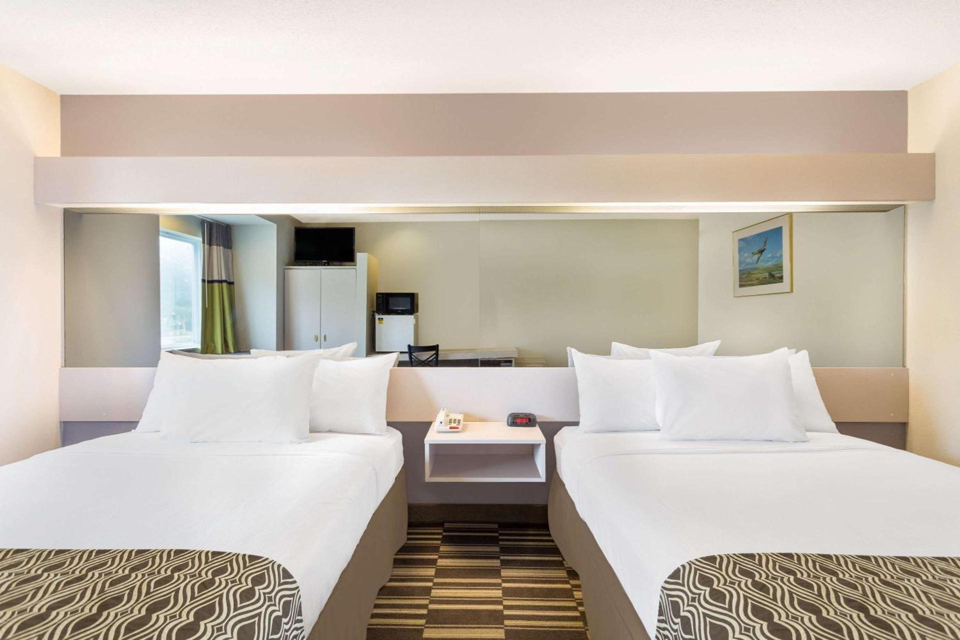 Microtel Inn & Suites by Wyndham photo 31