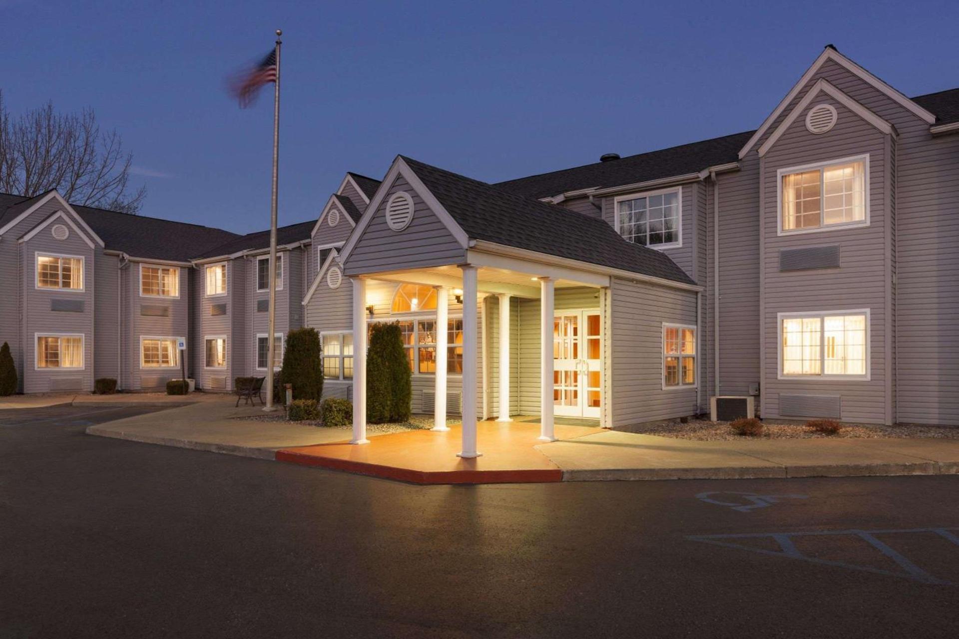 Microtel Inn by Wyndham - Albany Airport photo 2