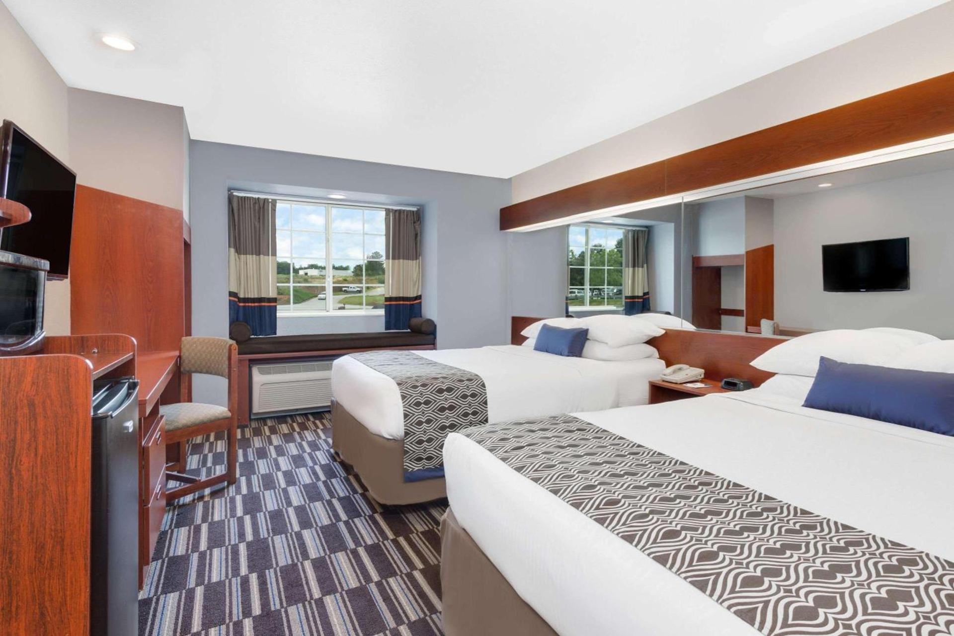 Microtel Inn & Suites by Wyndham Bremen photo 30