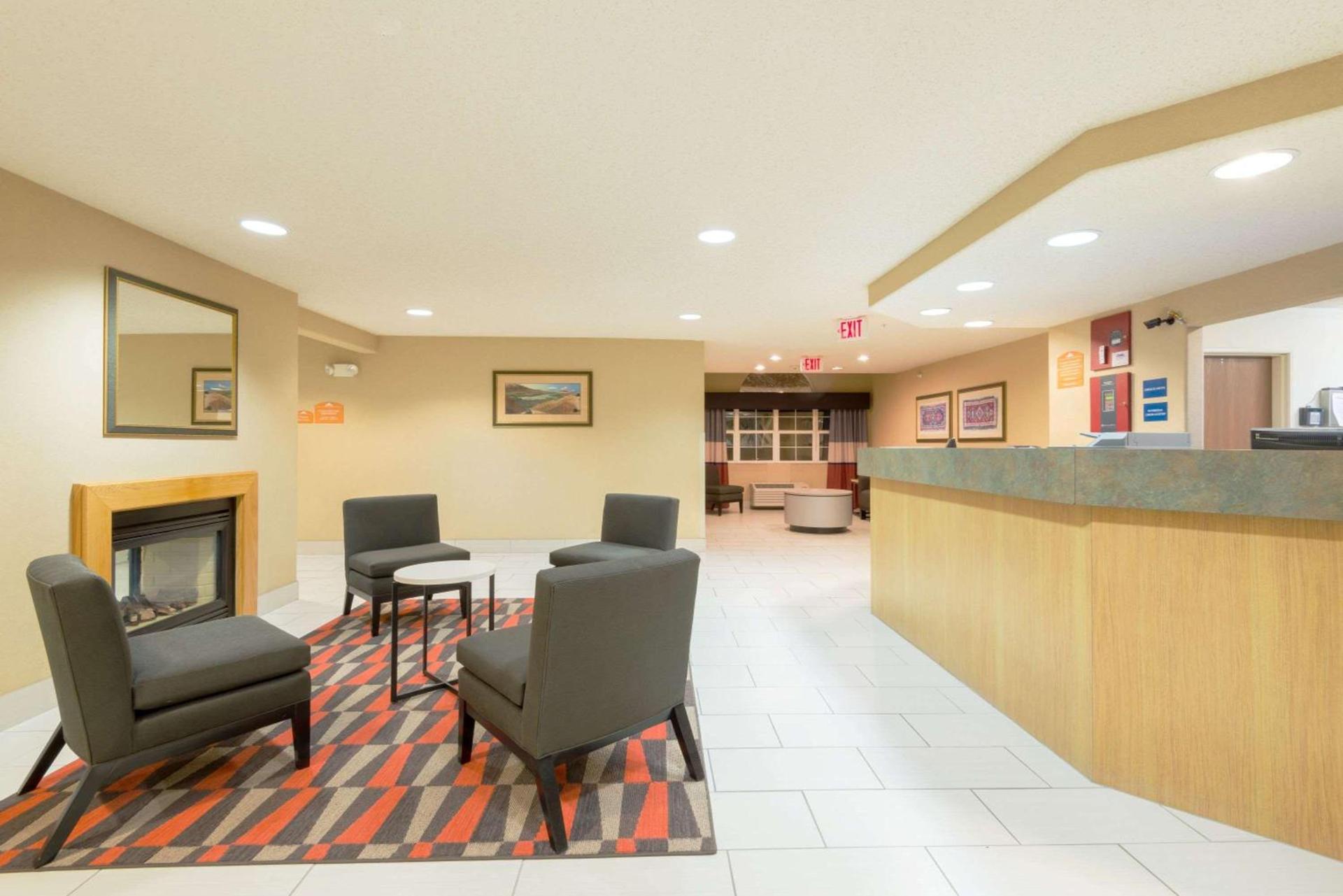 Microtel Inn and Suites Pueblo photo 17