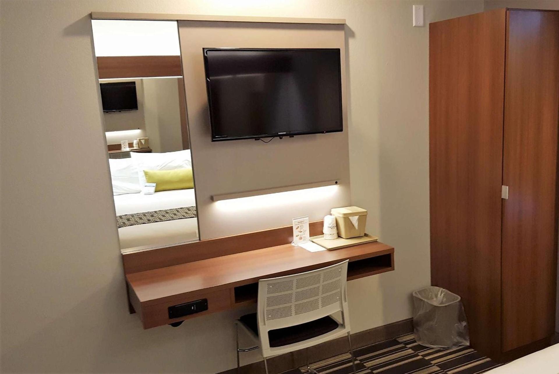 Microtel Inn & Suites by Wyndham Bellevue photo 22