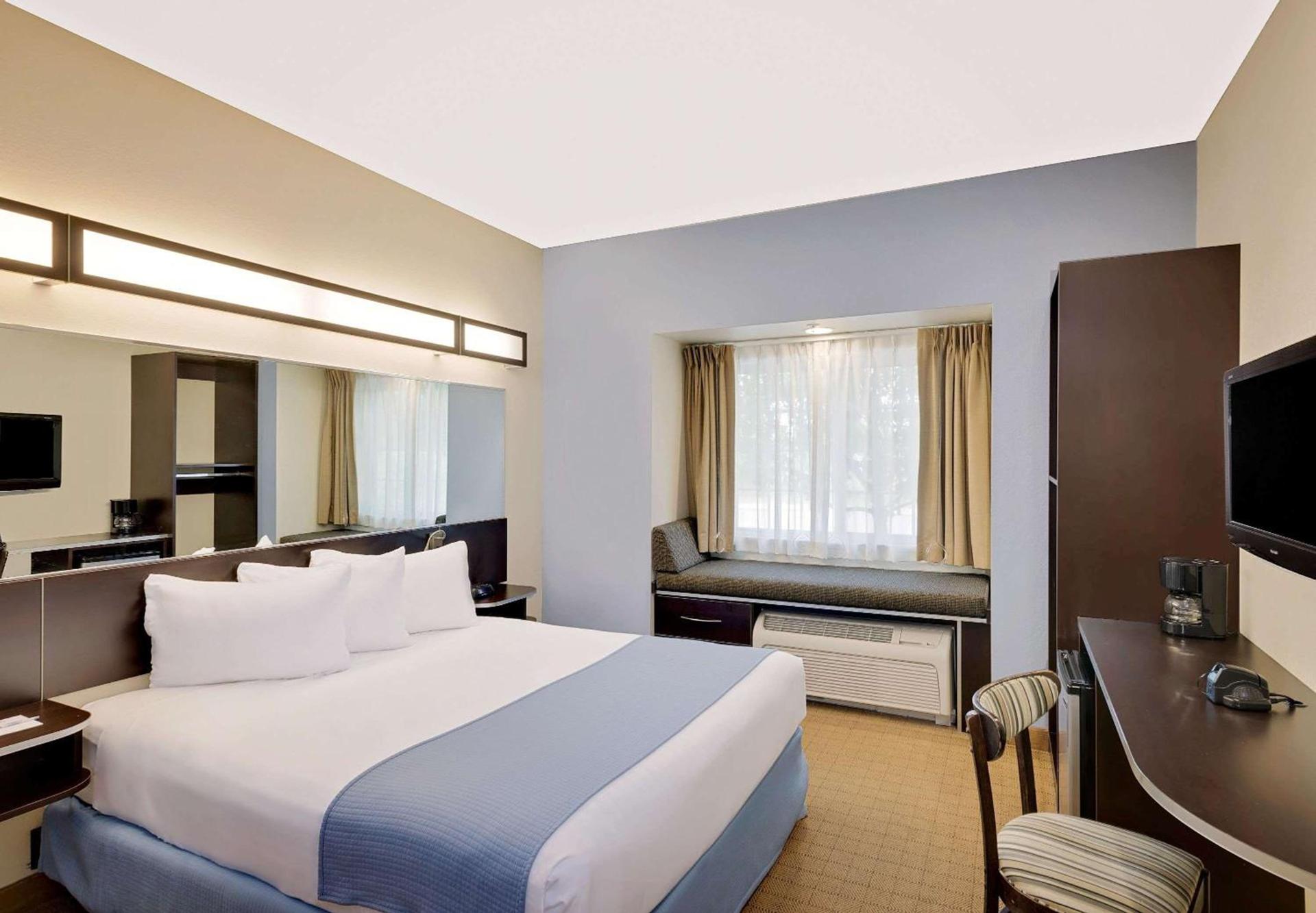 Microtel Inn and Suites by Wyndham - Geneva photo 35