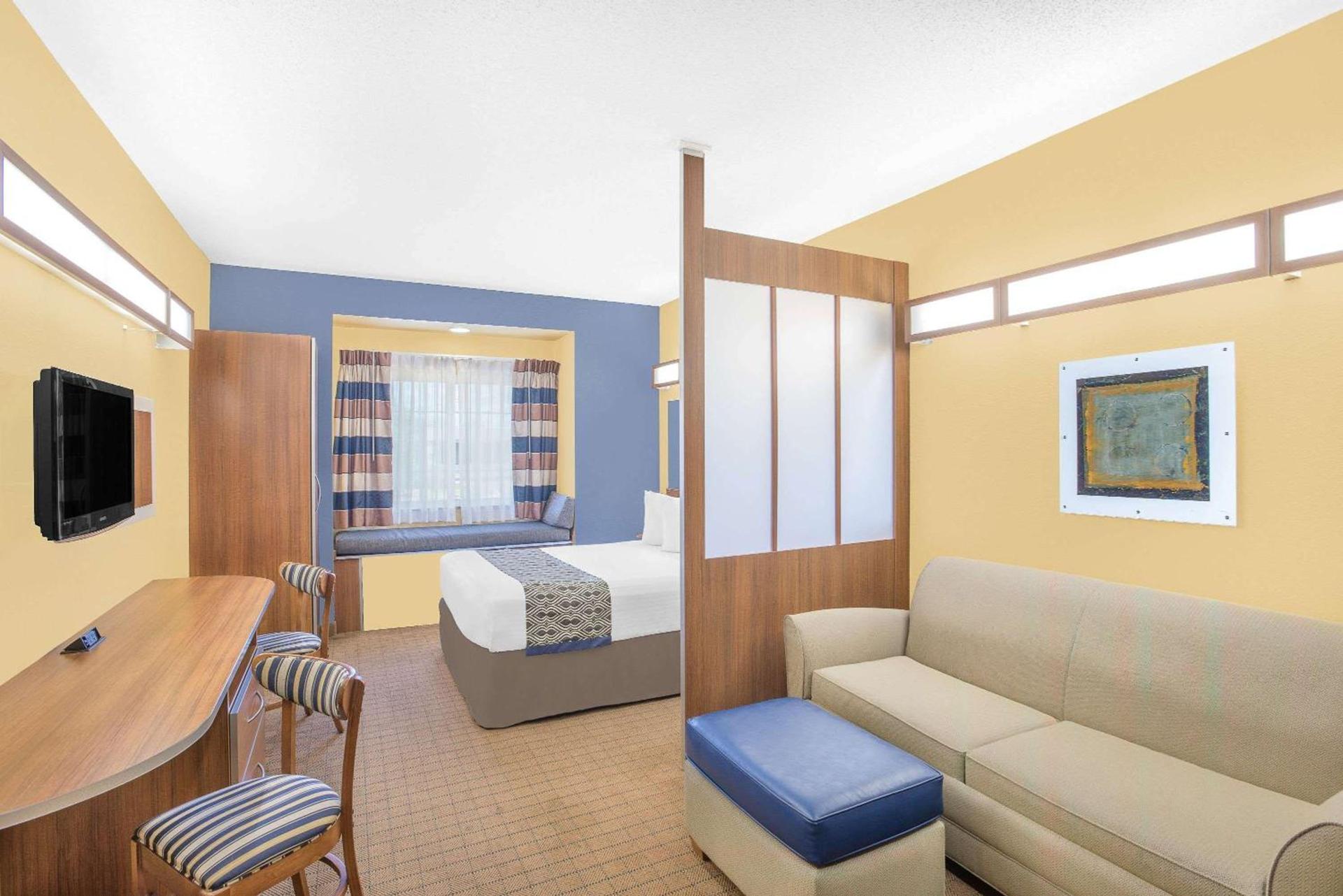 Microtel Inn & Suites Chili/Rochester photo 24