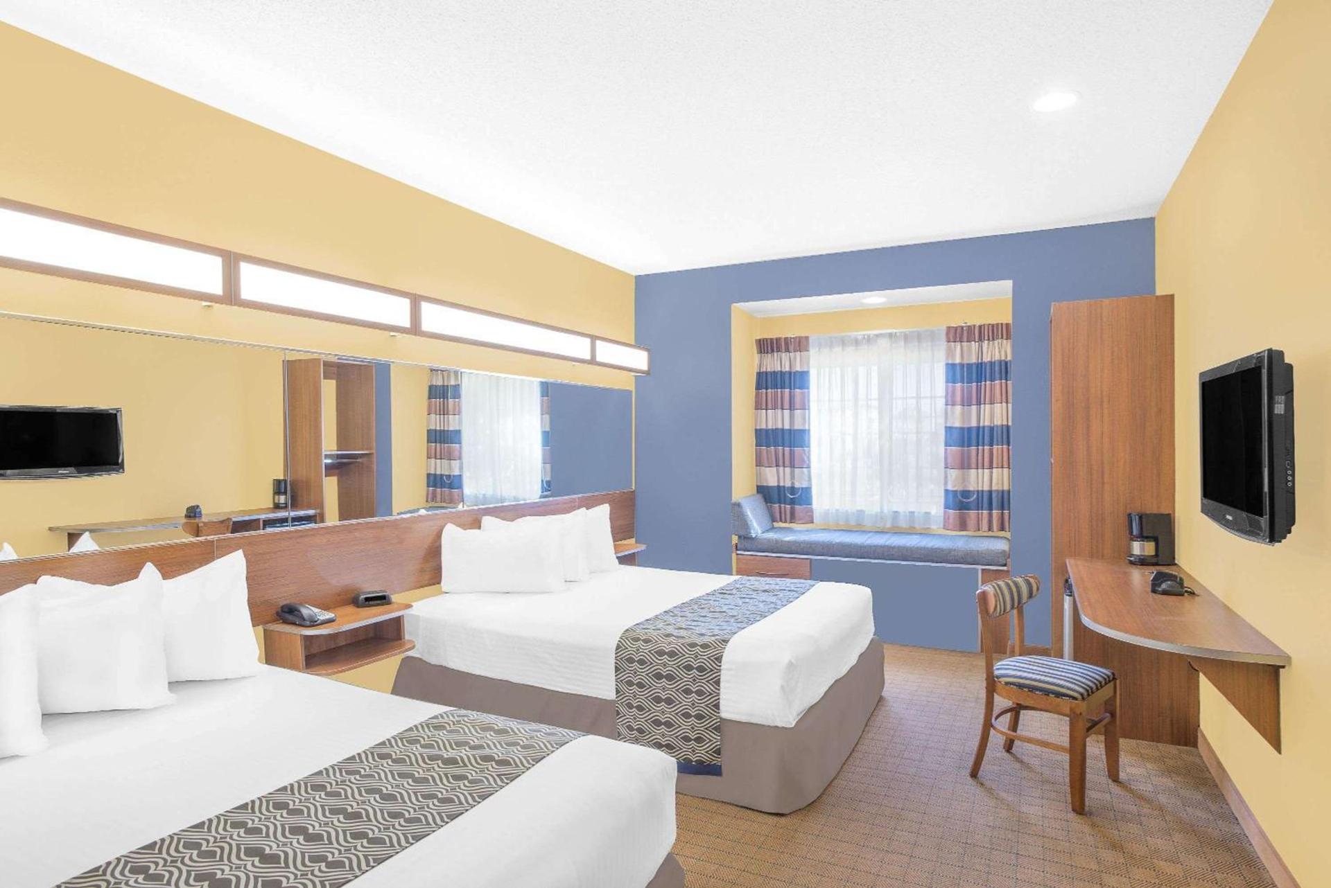 Microtel Inn & Suites Chili/Rochester photo 25
