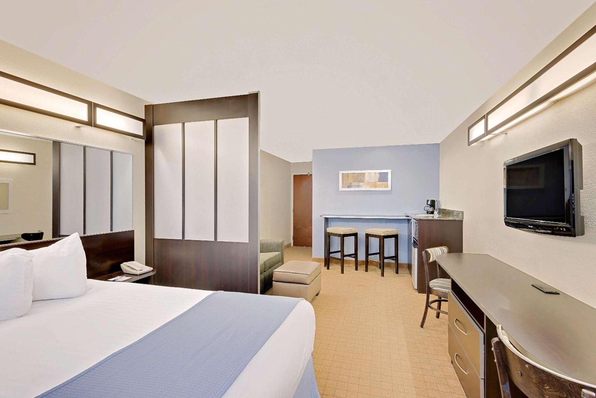 Microtel Inn and Suites by Wyndham - Geneva photo 27