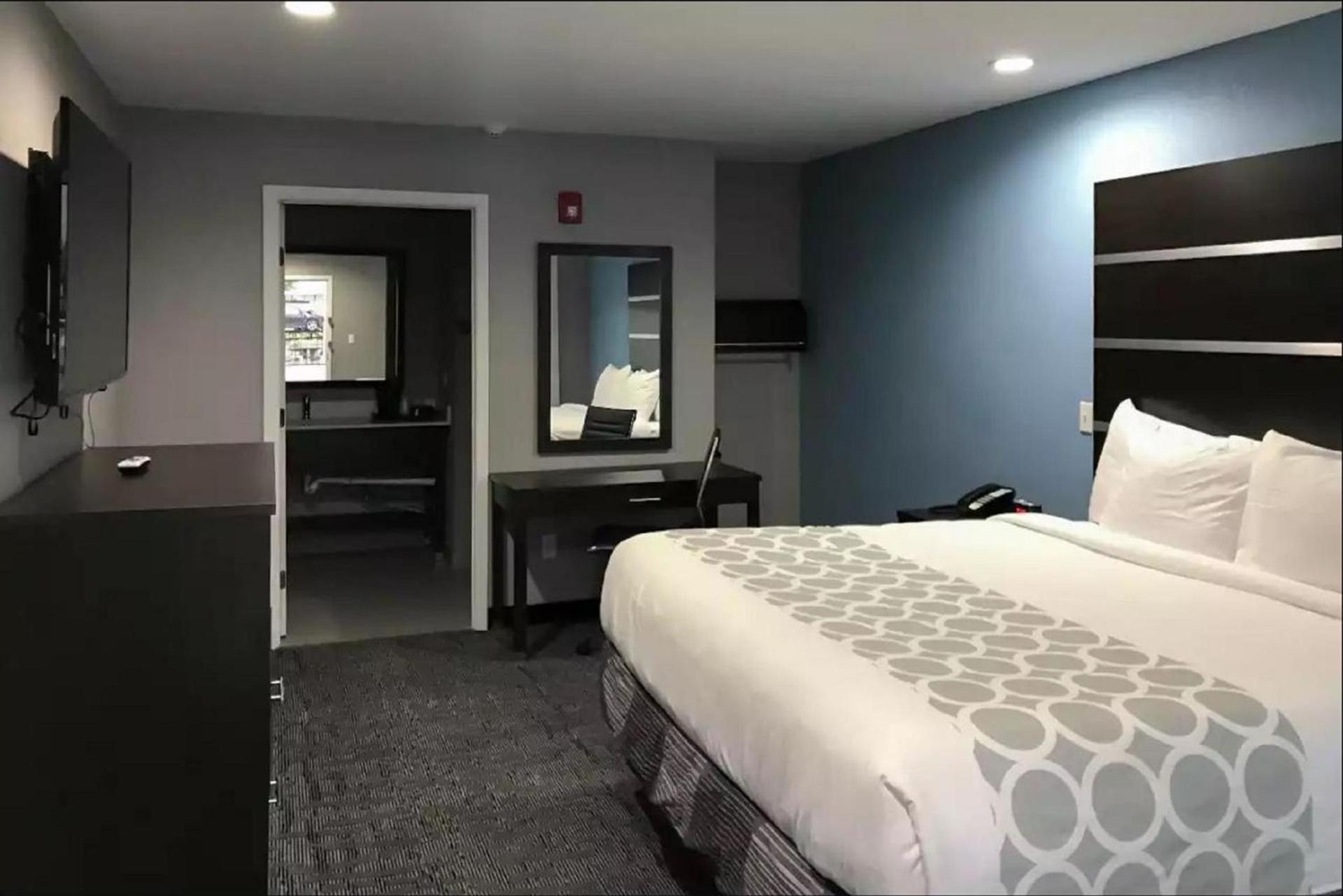 Rodeway Inn Calhoun South photo 28