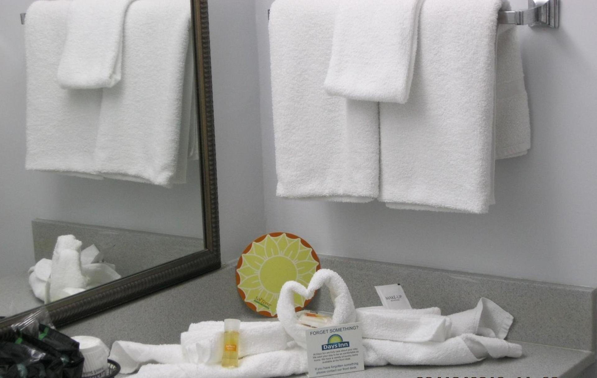 Days Inn by Wyndham Daytona Oceanfront photo 38