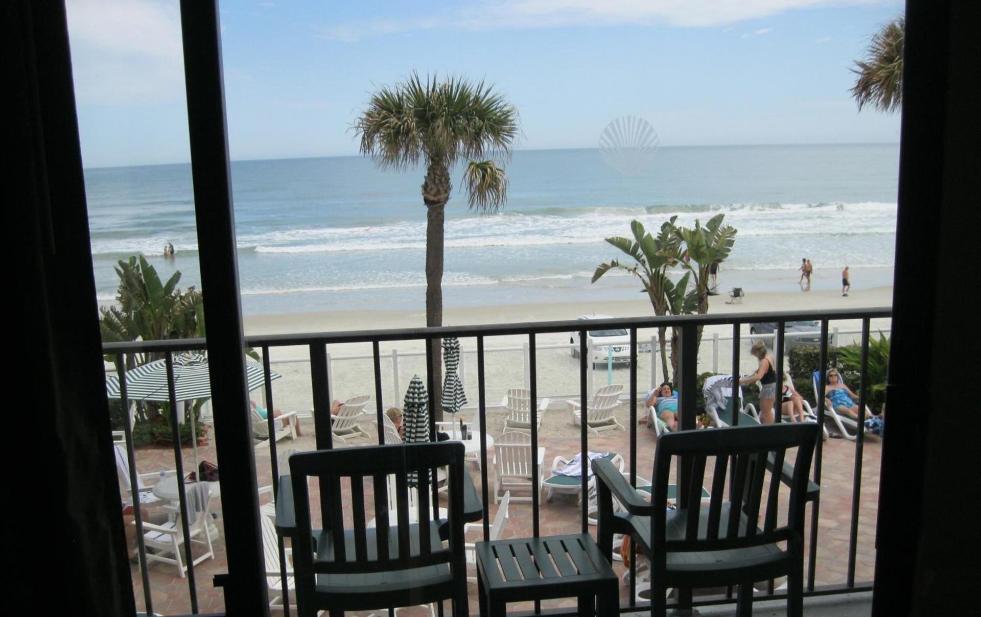 Days Inn by Wyndham Daytona Oceanfront photo 18
