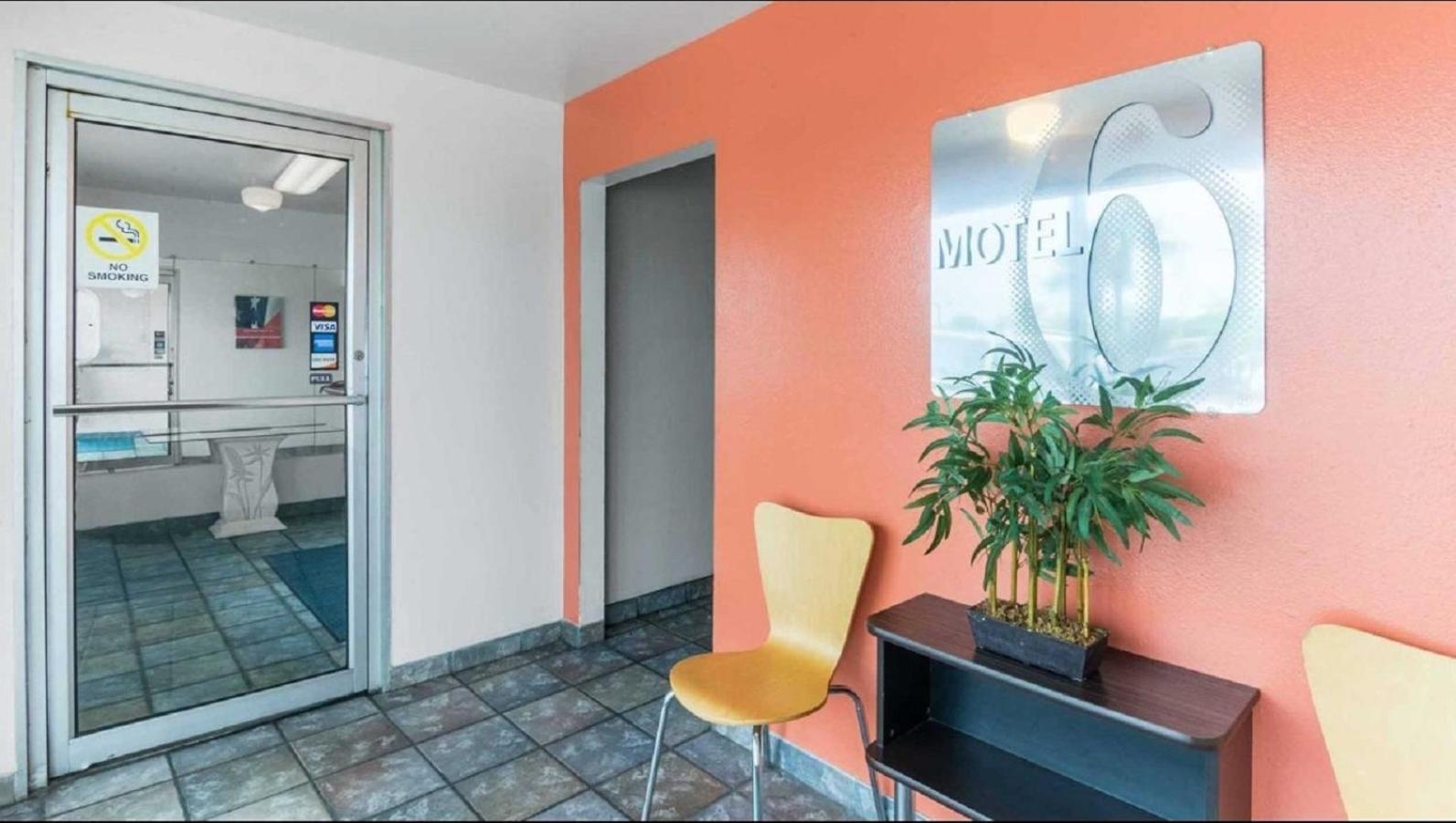 Motel 6 - Pensacola West photo 4