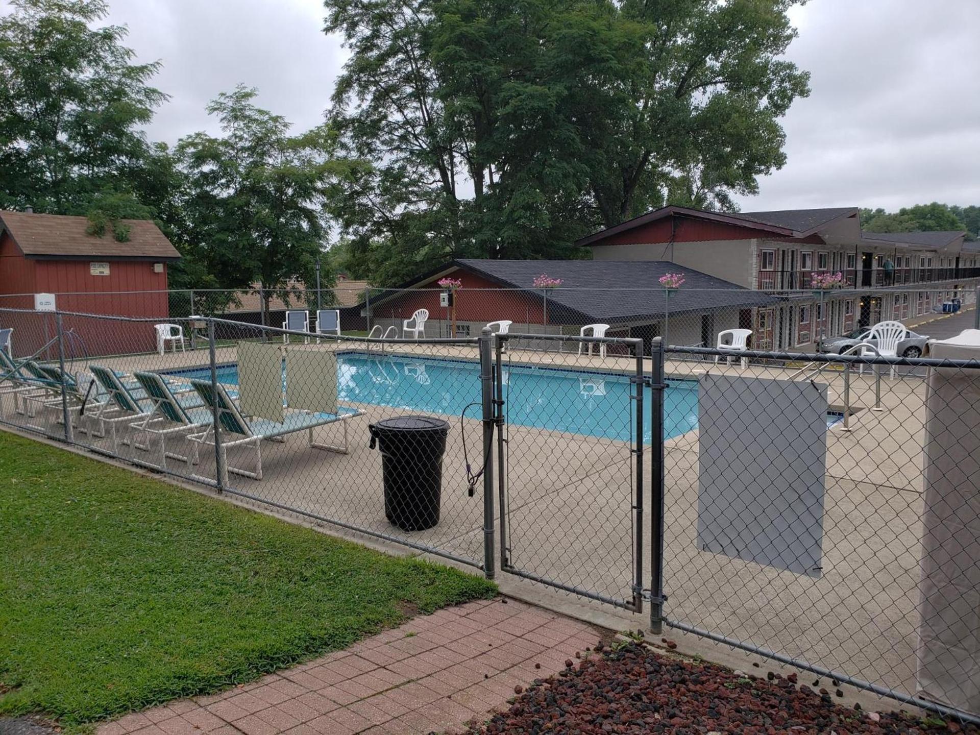 Woodside Dells Hotel & Suites photo 3