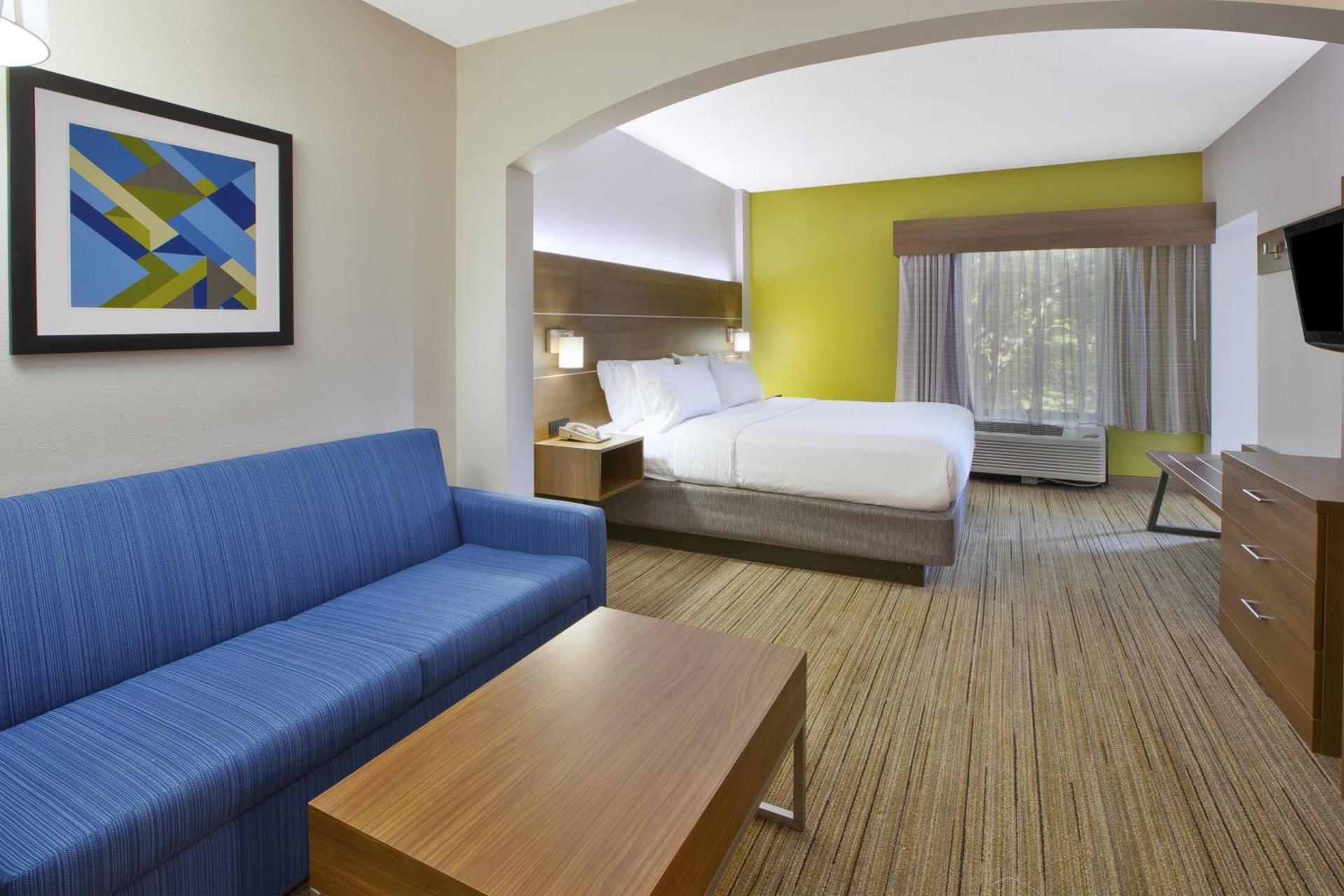 Holiday Inn Express Hotel & Suites Cincinnati Northeast-Milford by IHG photo 2