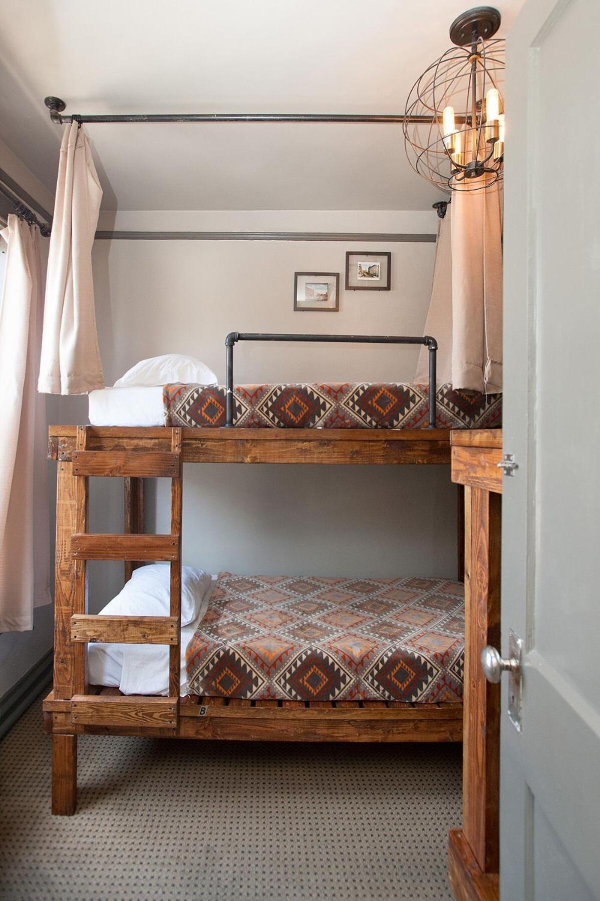 Gardner Hotel & Hostel photo 41