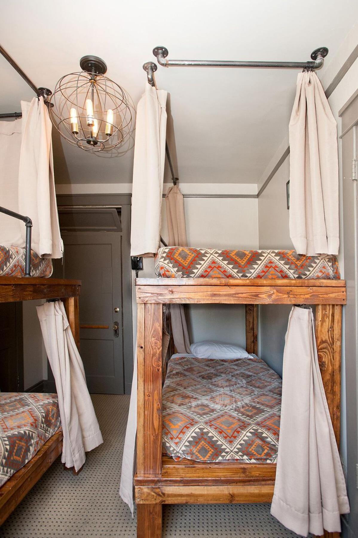 Gardner Hotel & Hostel photo 42