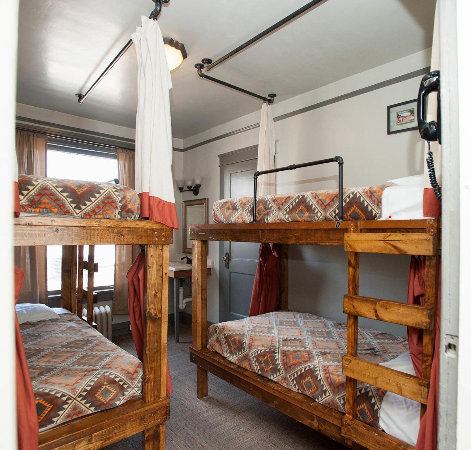 Gardner Hotel & Hostel photo 46
