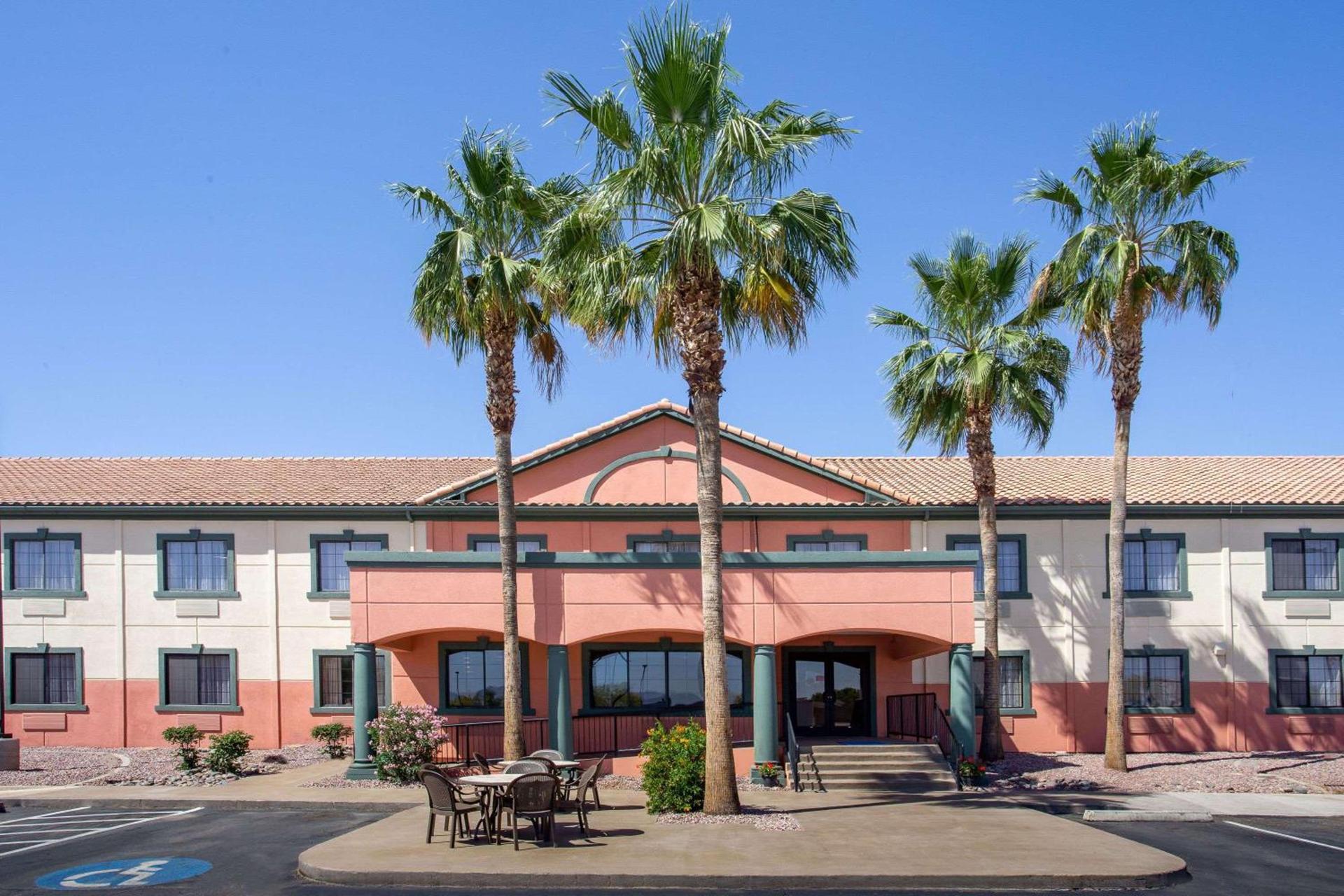 Baymont by Wyndham Phoenix I-10 near 51st Ave photo 64