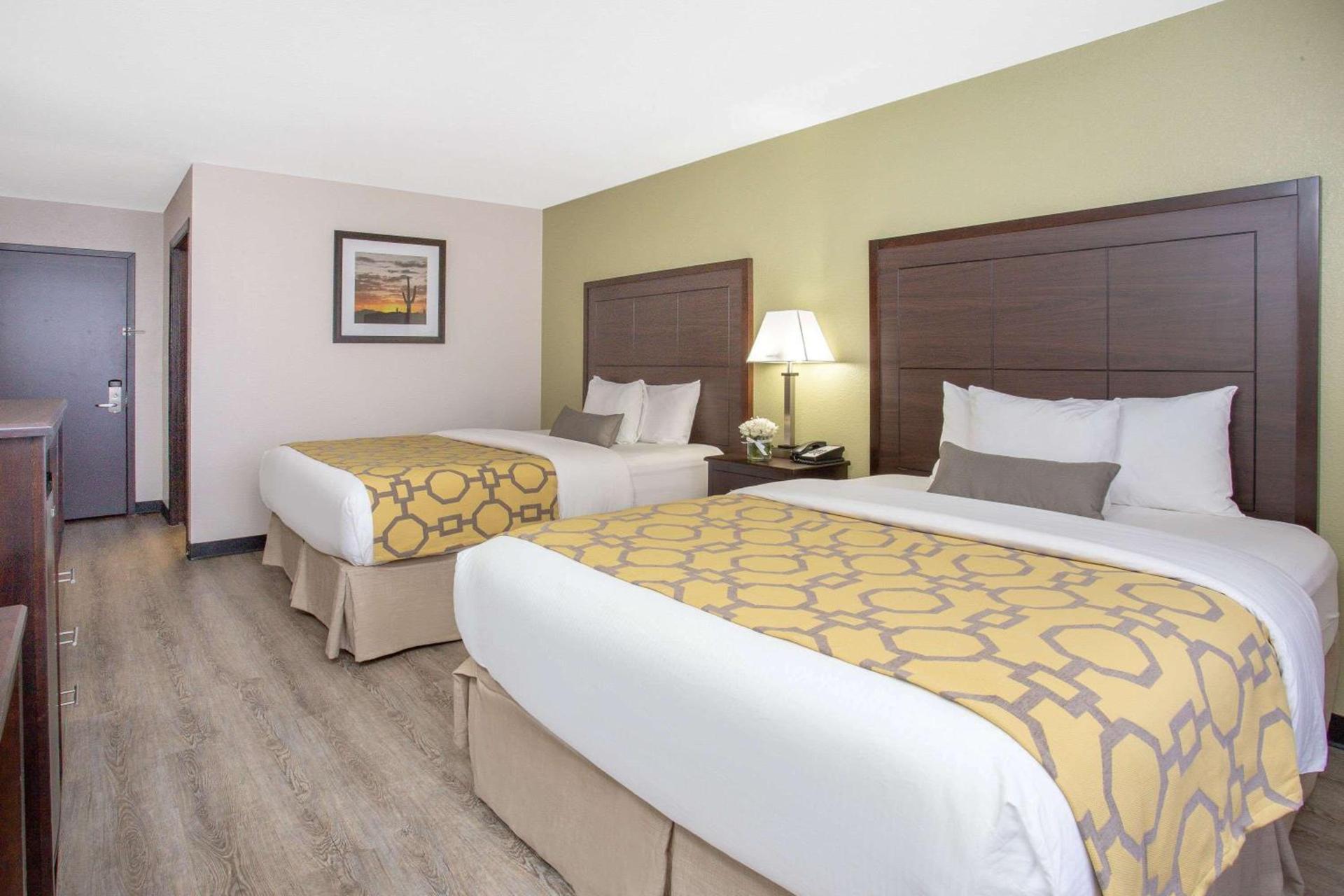 Baymont by Wyndham Phoenix I-10 near 51st Ave photo 70