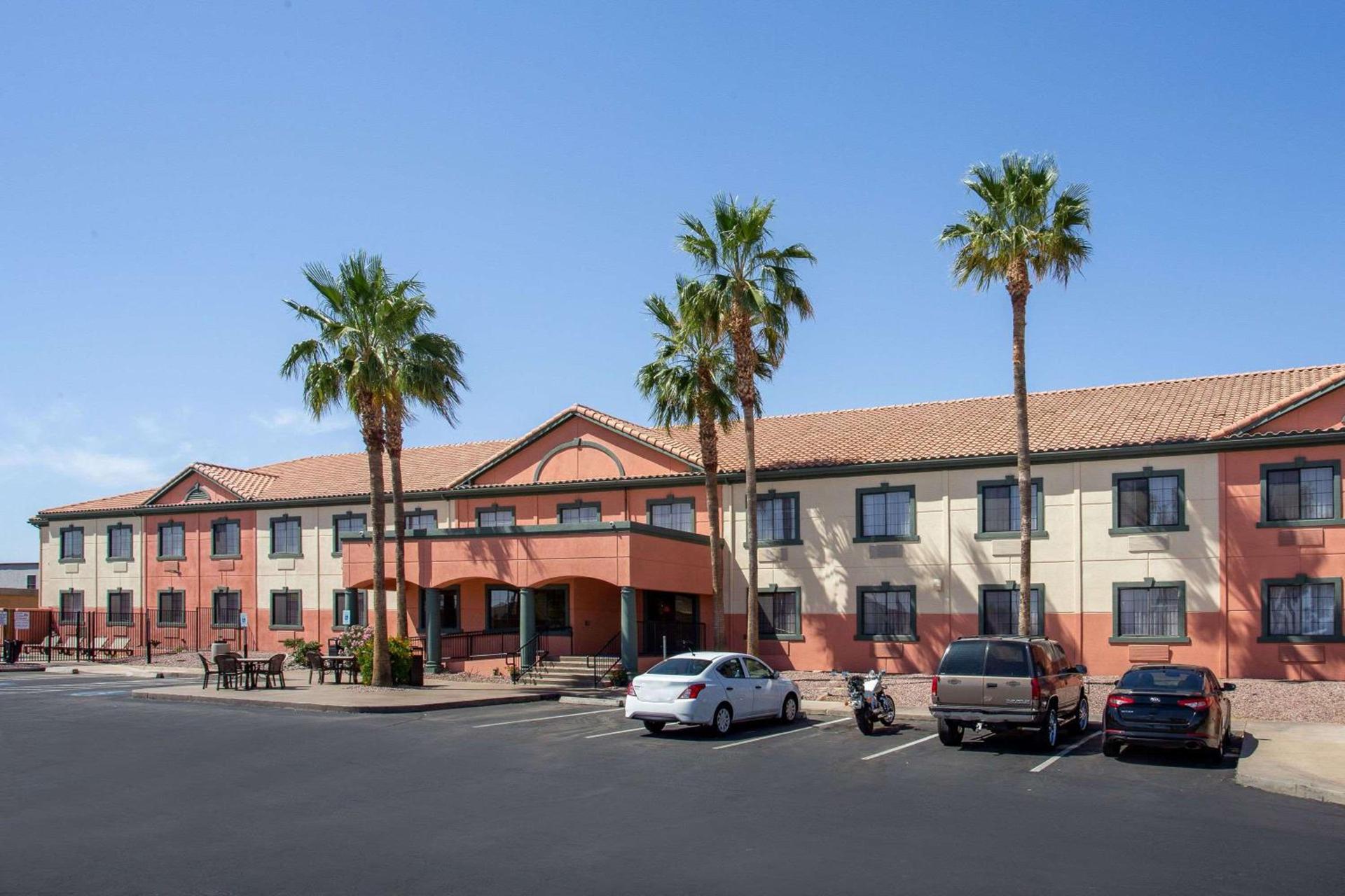 Baymont by Wyndham Phoenix I-10 near 51st Ave photo 72