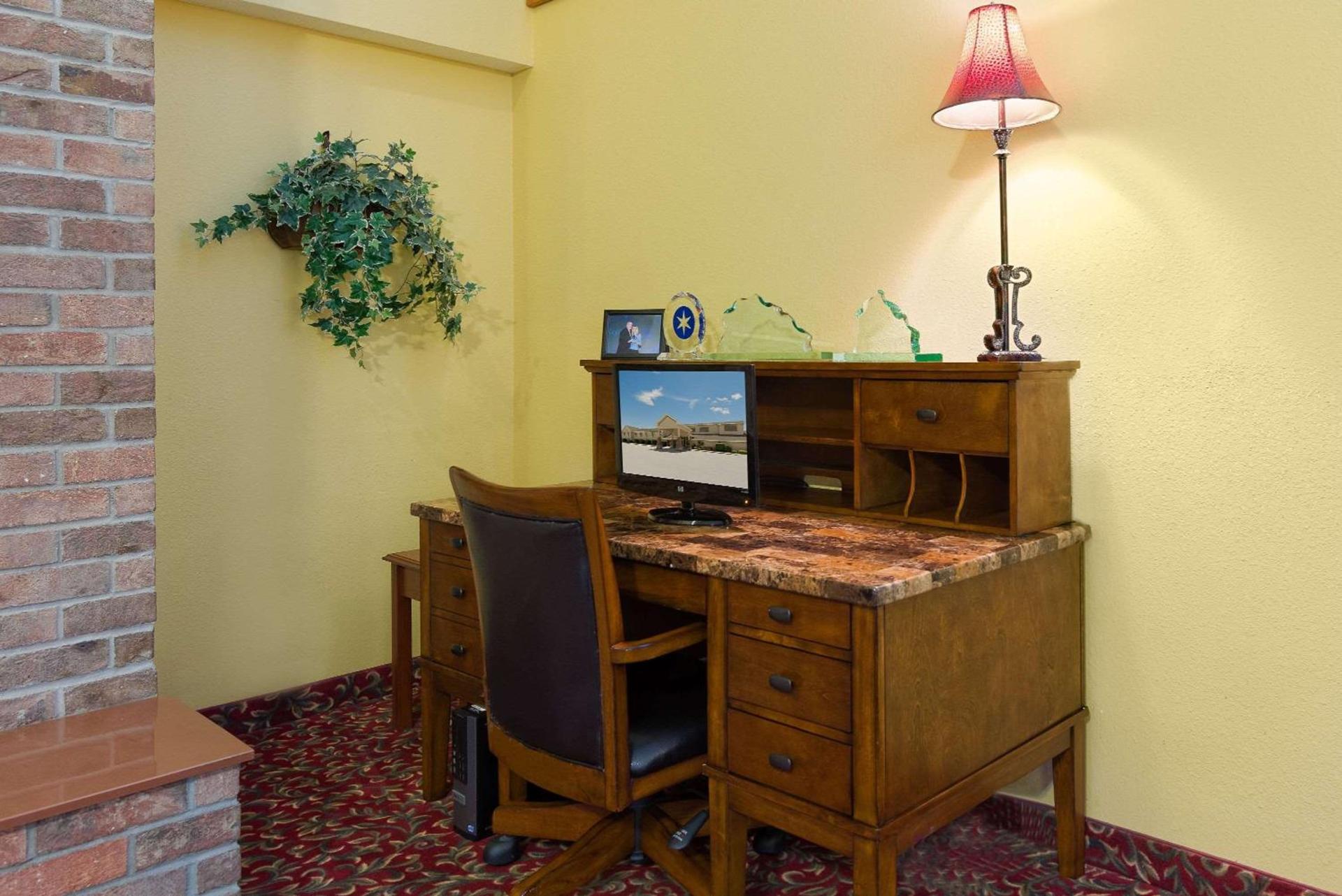 AmericInn by Wyndham Republic photo 10