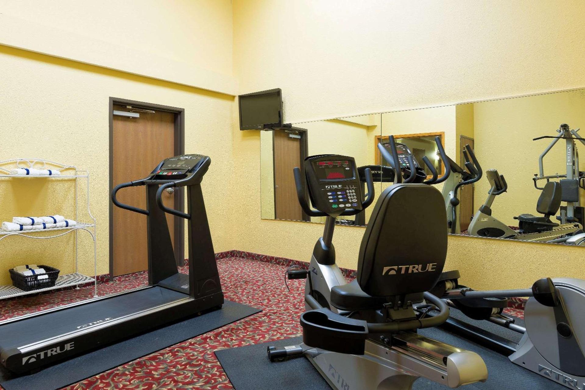 AmericInn by Wyndham Republic photo 6