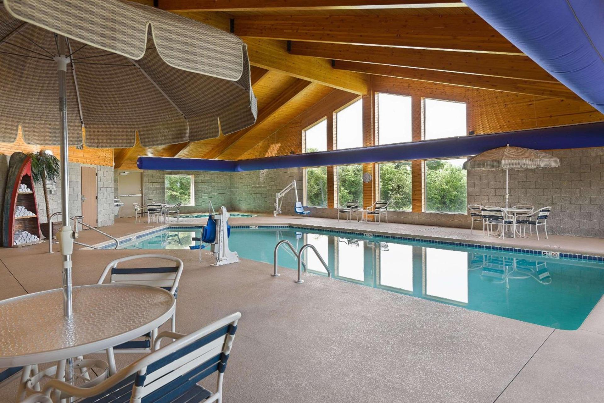 AmericInn by Wyndham Republic photo 5