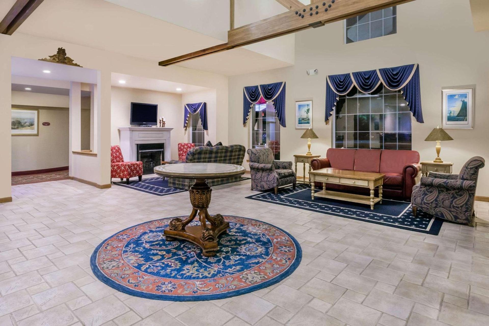 Howard Johnson by Wyndham Mystic photo 19