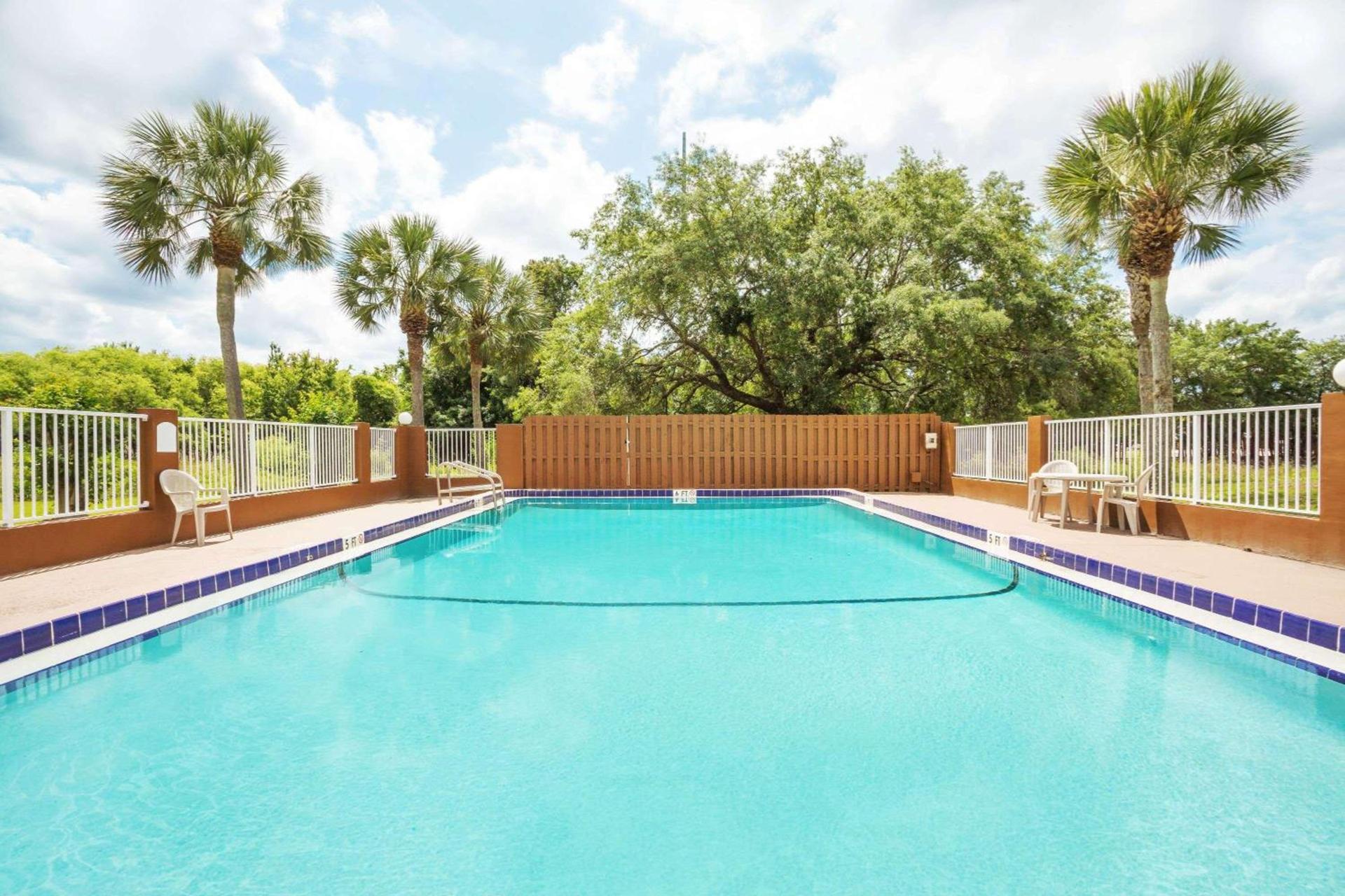 Super 8 by Wyndham St. Augustine photo 3