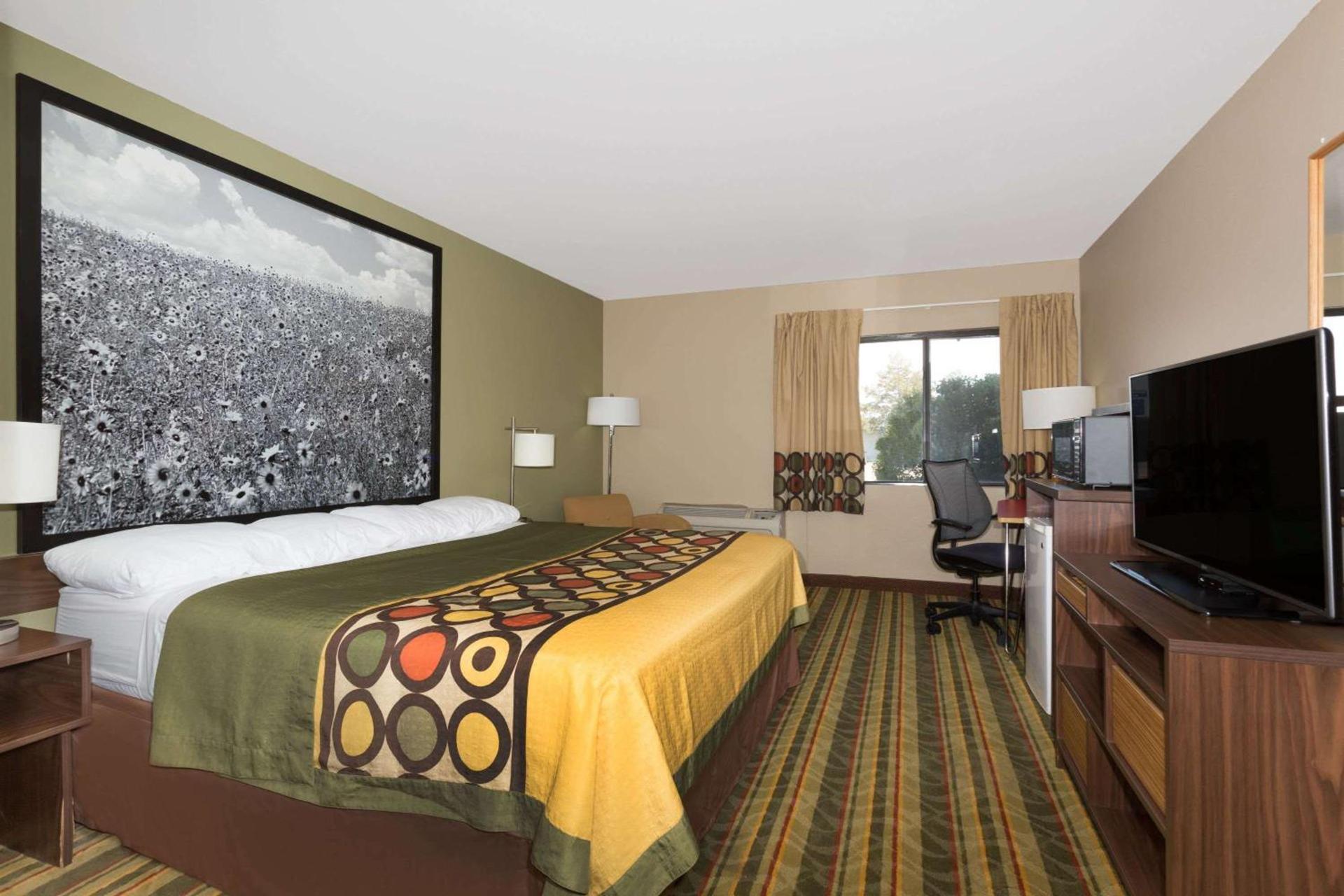 Super 8 by Wyndham Sterling CO photo 8