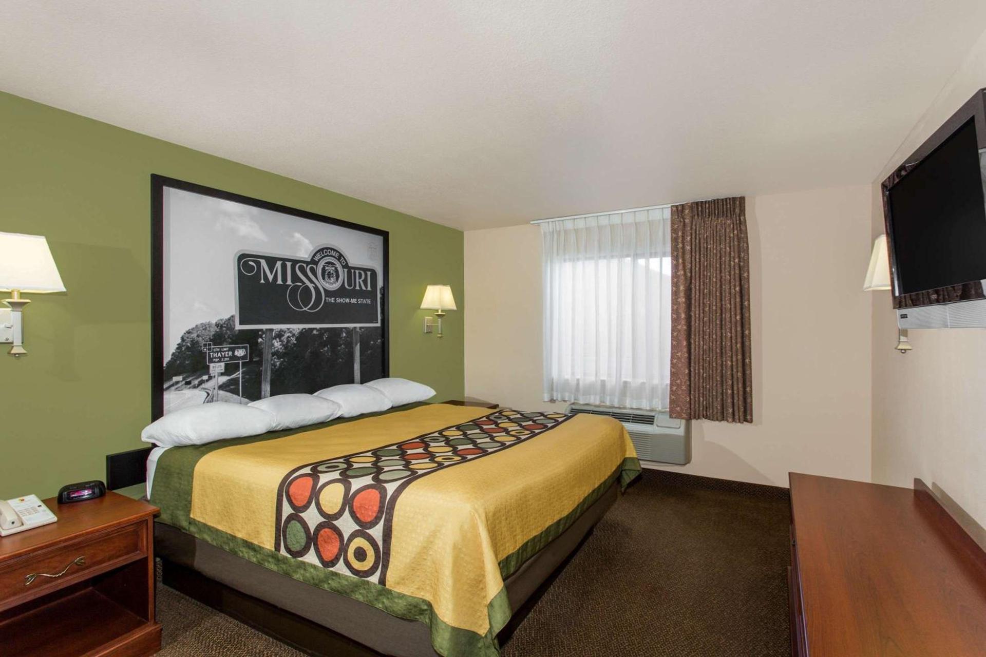 Super 8 by Wyndham Perryville photo 8