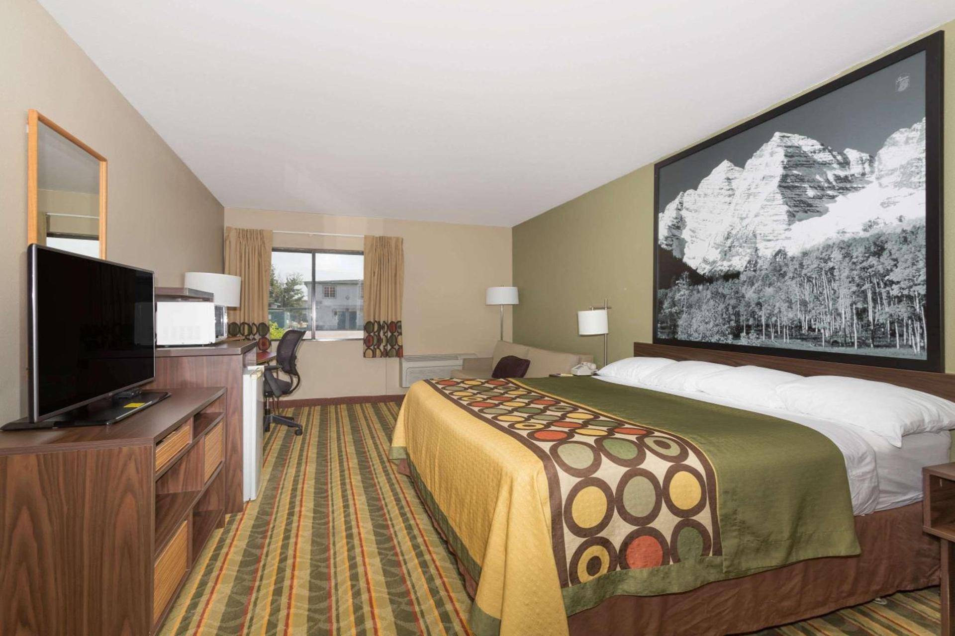 Super 8 by Wyndham Sterling CO photo 5